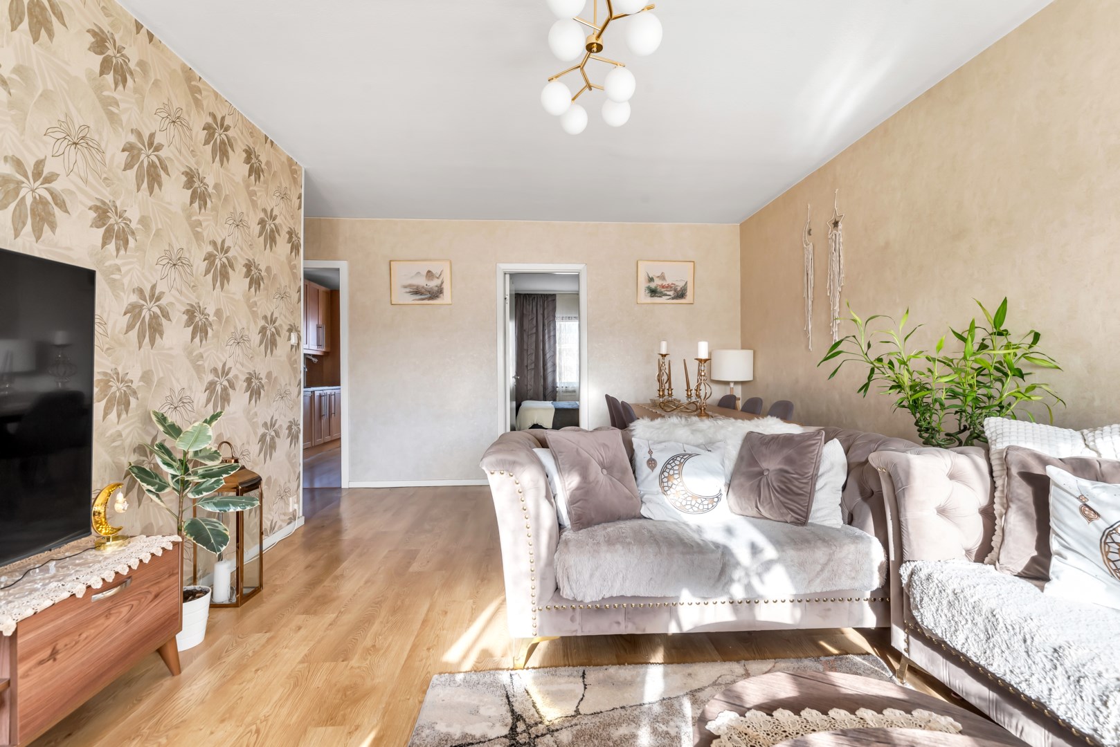 Bostadsbild från Dimgatan 3, Till salu i Gränby, Uppsala