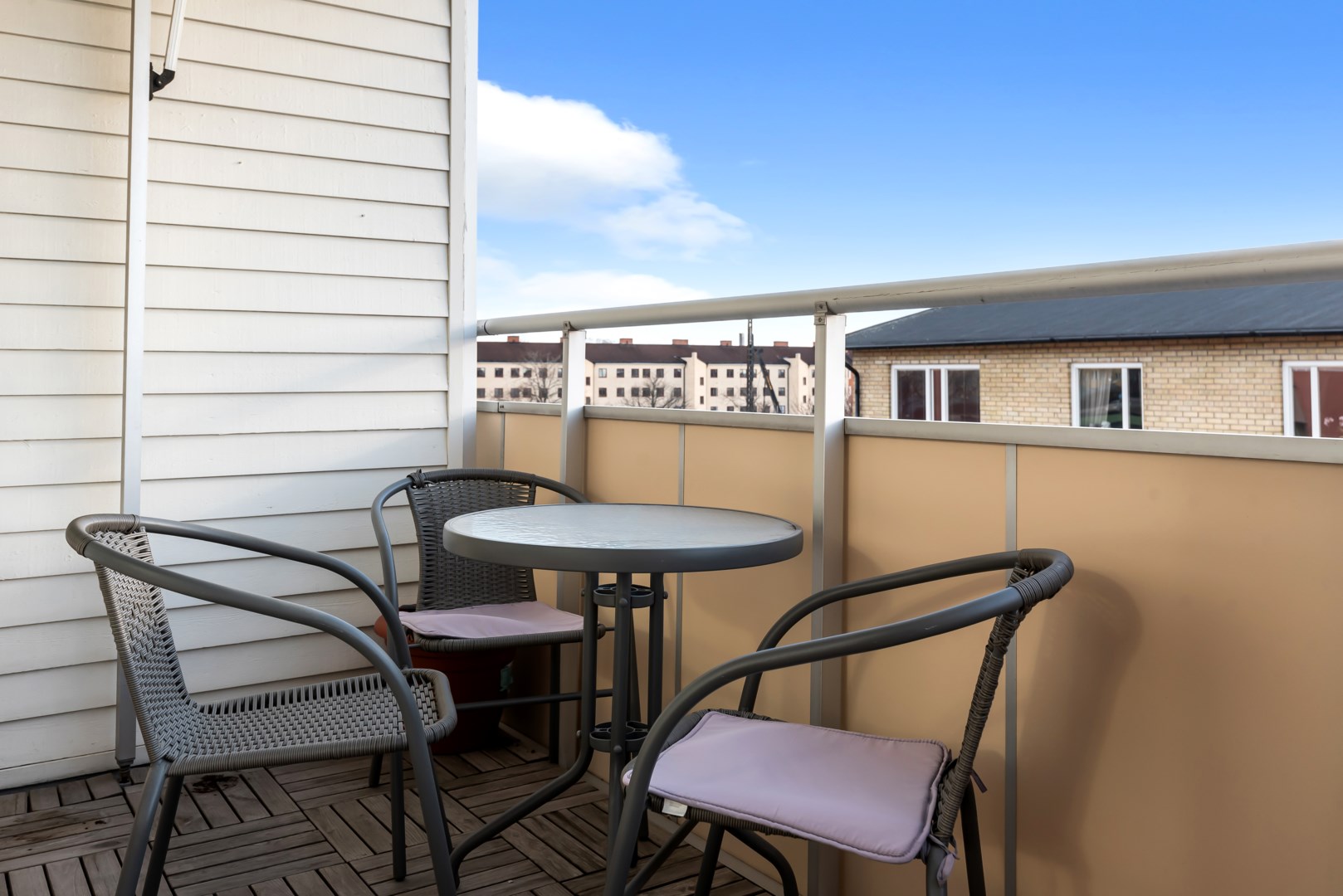 Bostadsbild från Dimgatan 3, Till salu i Gränby, Uppsala