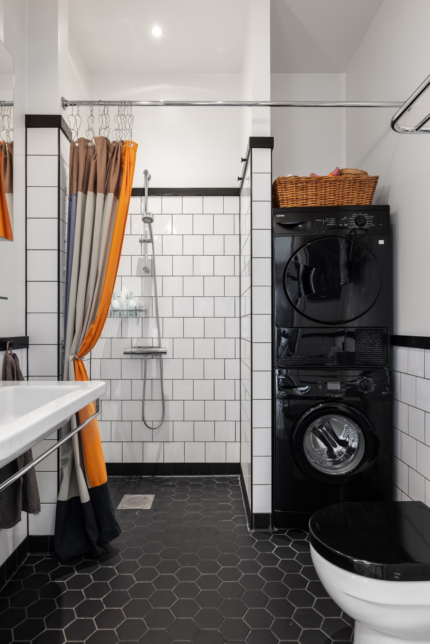 Bostadsbild från Garverigränd 7, Såld i Järla sjö, Nacka