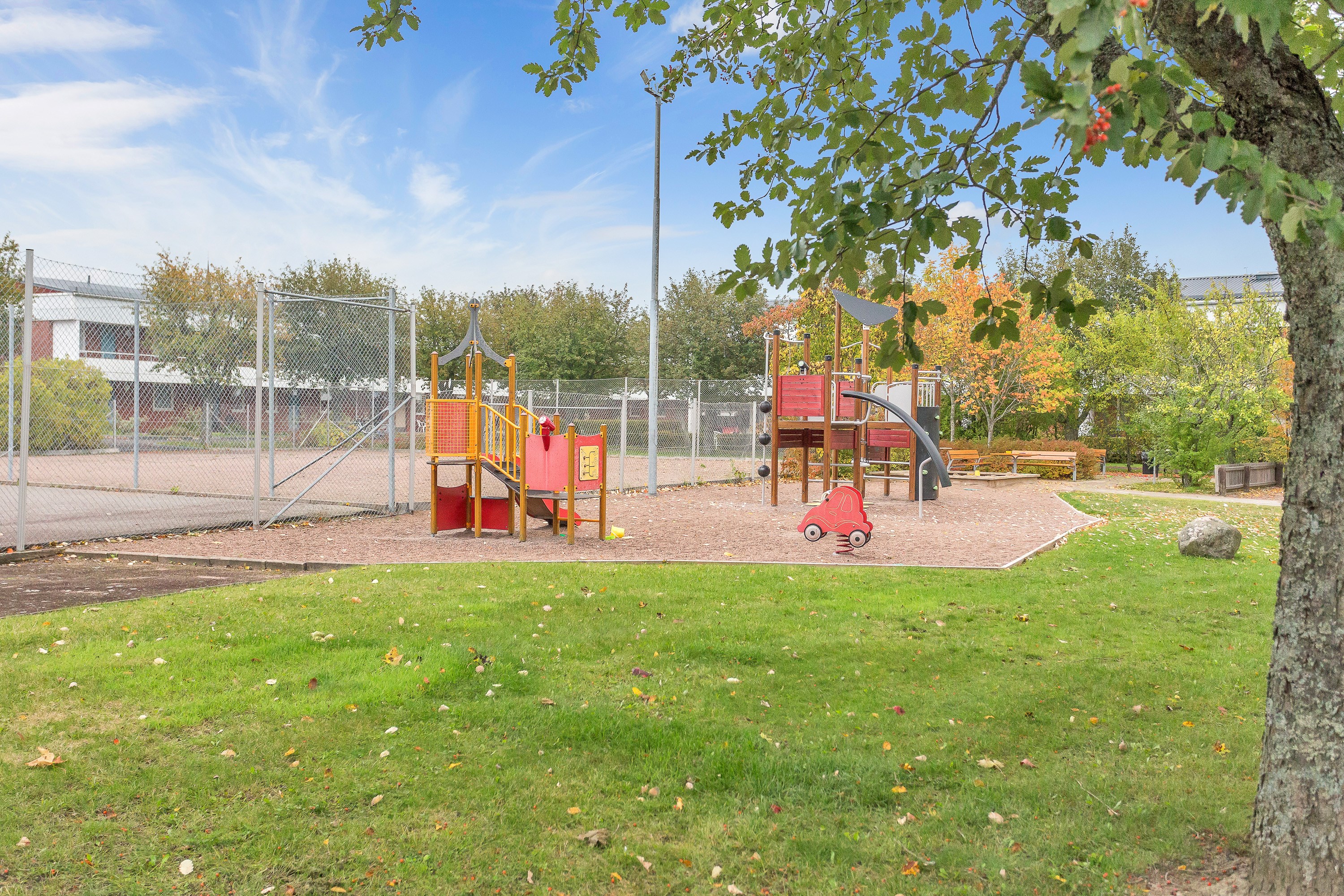 Bostadsbild från Kamomillgatan 2, Såld i Årsta, Uppsala