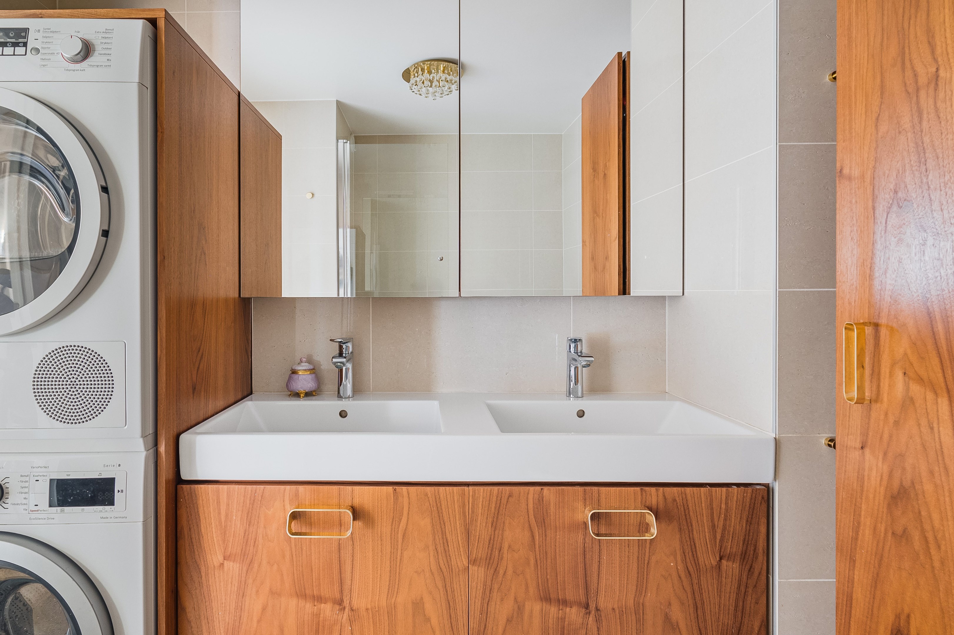 Bostadsbild från Karlavägen 8, 6tr, Såld i Östermalm, Stockholm