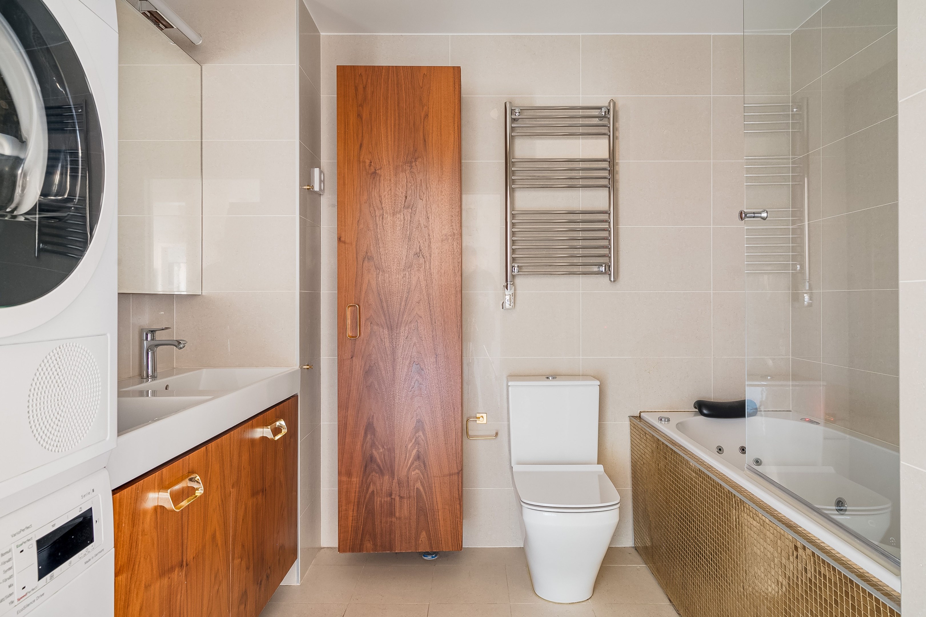 Bostadsbild från Karlavägen 8, 6tr, Såld i Östermalm, Stockholm