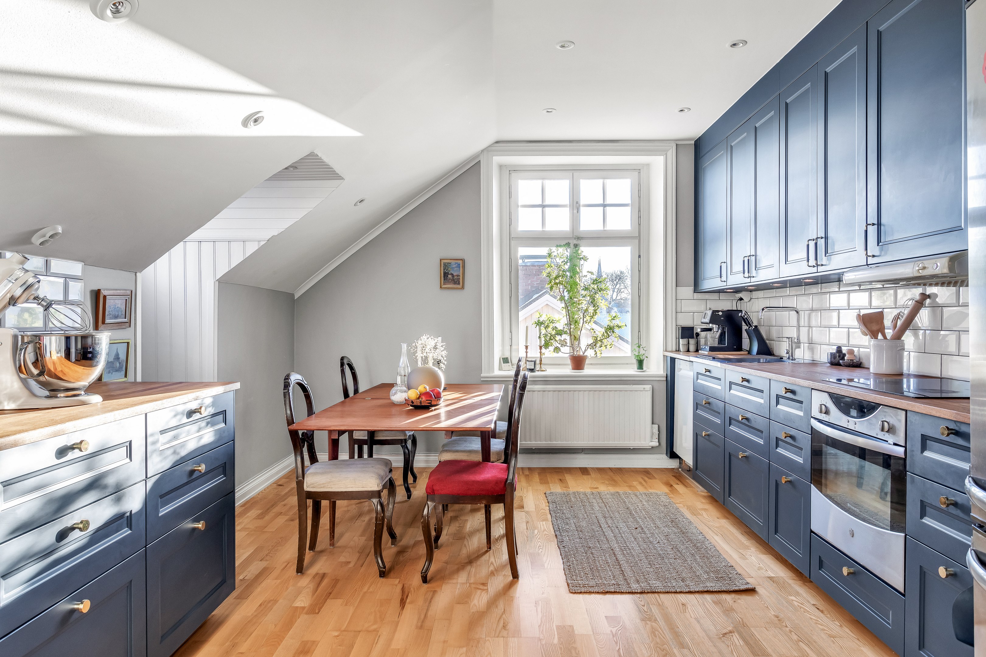 Bostadsbild från Västra Järnvägsgatan 19 C, Såld i Främre Svartbäcken, Uppsala