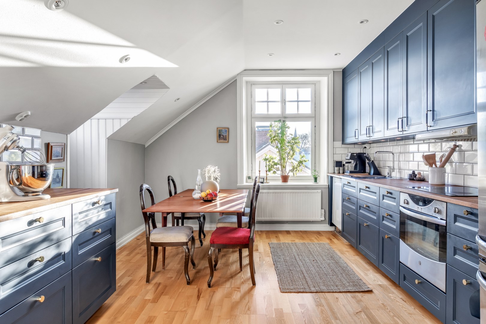 Bostadsbild från Västra Järnvägsgatan 19 C, Såld i Främre Svartbäcken, Uppsala