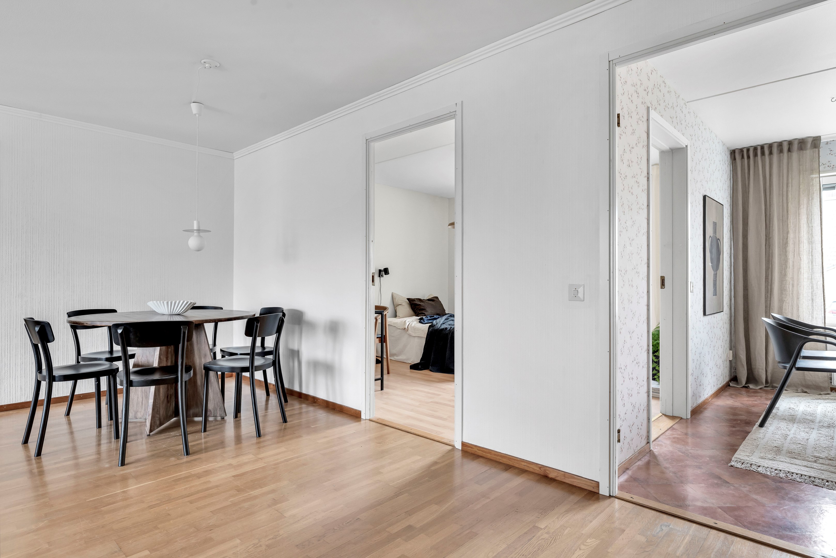 Bostadsbild från Snickargatan 12, Såld i Salabacke, Uppsala