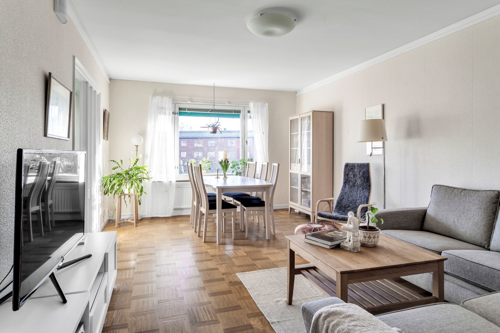 Bostadsbild från Sköldungagatan 43, Såld i Svartbäcken, Uppsala