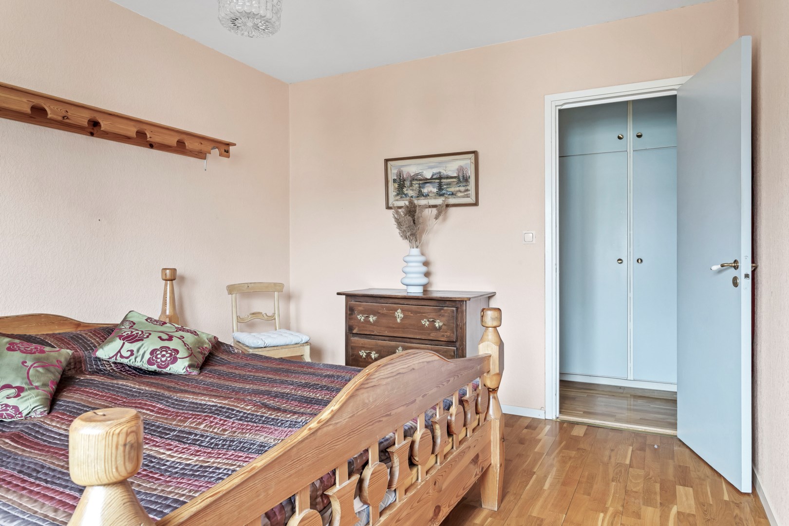 Bostadsbild från Heidenstamsgatan 45, Såld i Löten, Uppsala