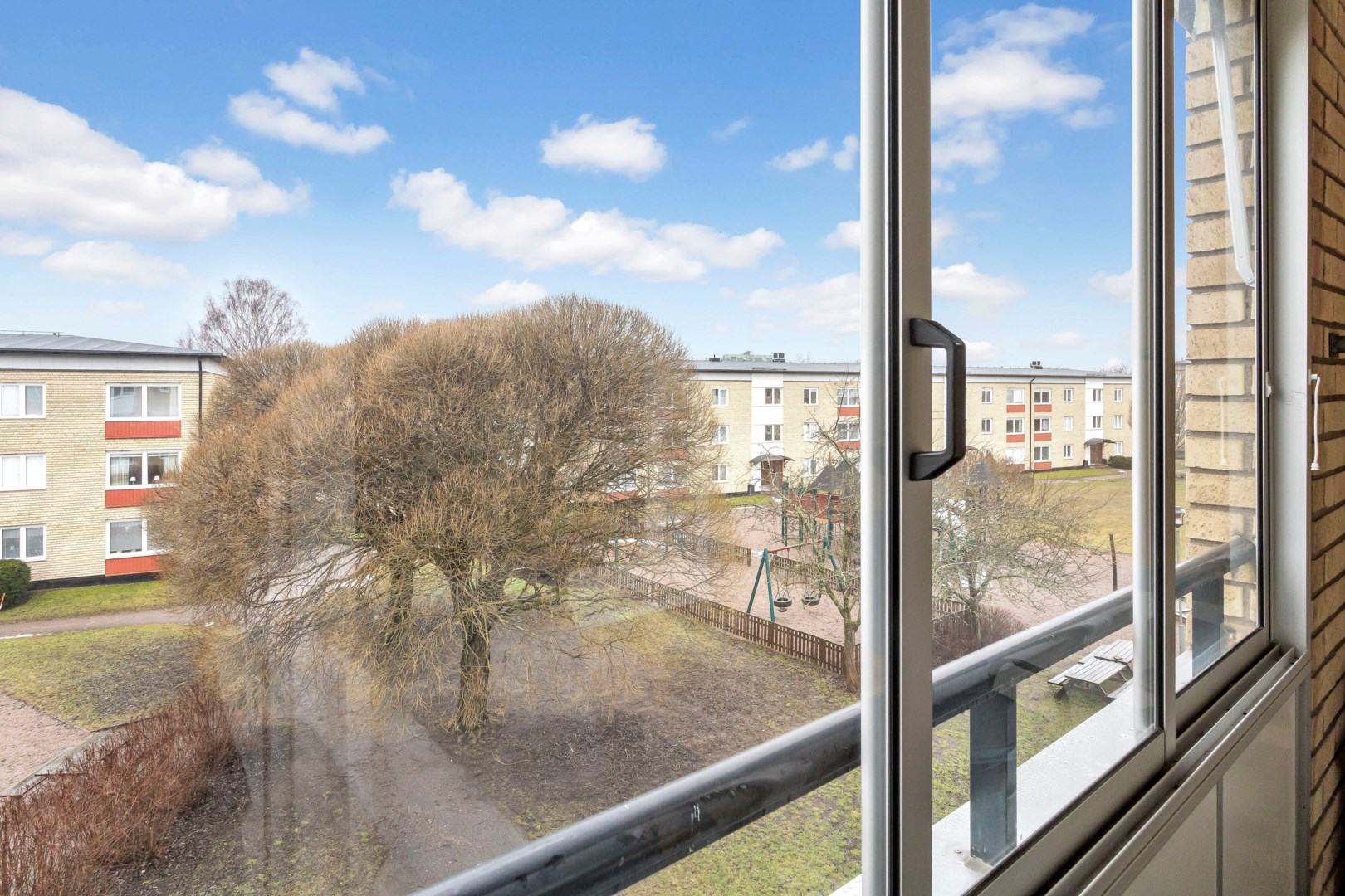 Bostadsbild från Heidenstamsgatan 45, Såld i Löten, Uppsala