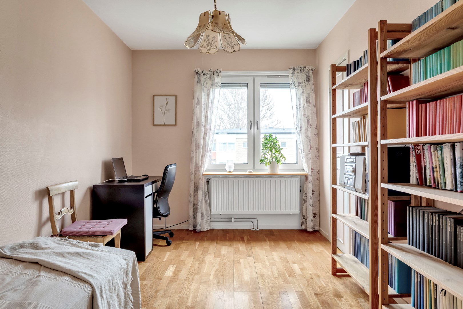 Bostadsbild från Heidenstamsgatan 45, Såld i Löten, Uppsala