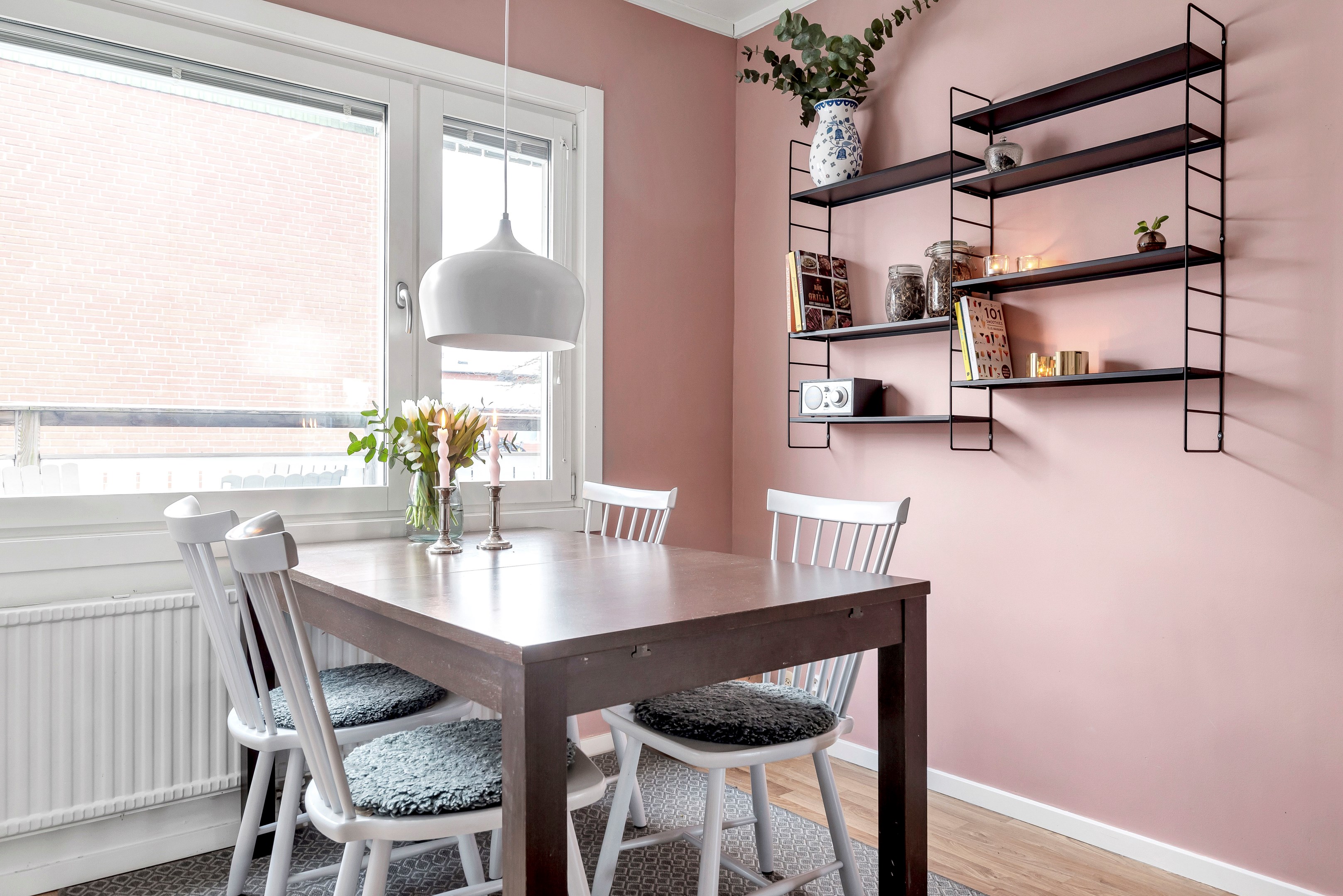 Bostadsbild från Körvelgatan 43C, Såld i Årsta, Uppsala