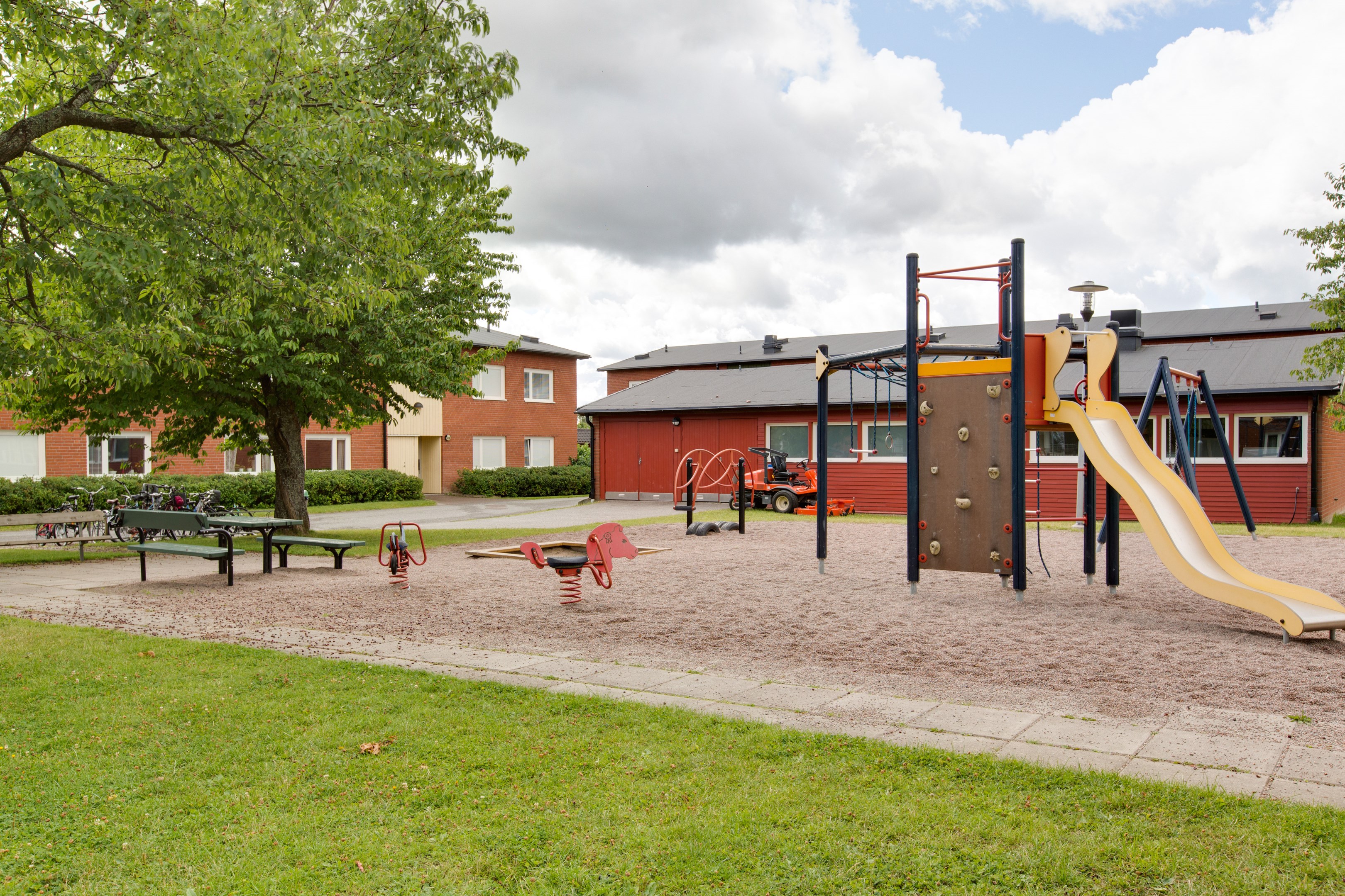 Bostadsbild från Körvelgatan 43C, Såld i Årsta, Uppsala
