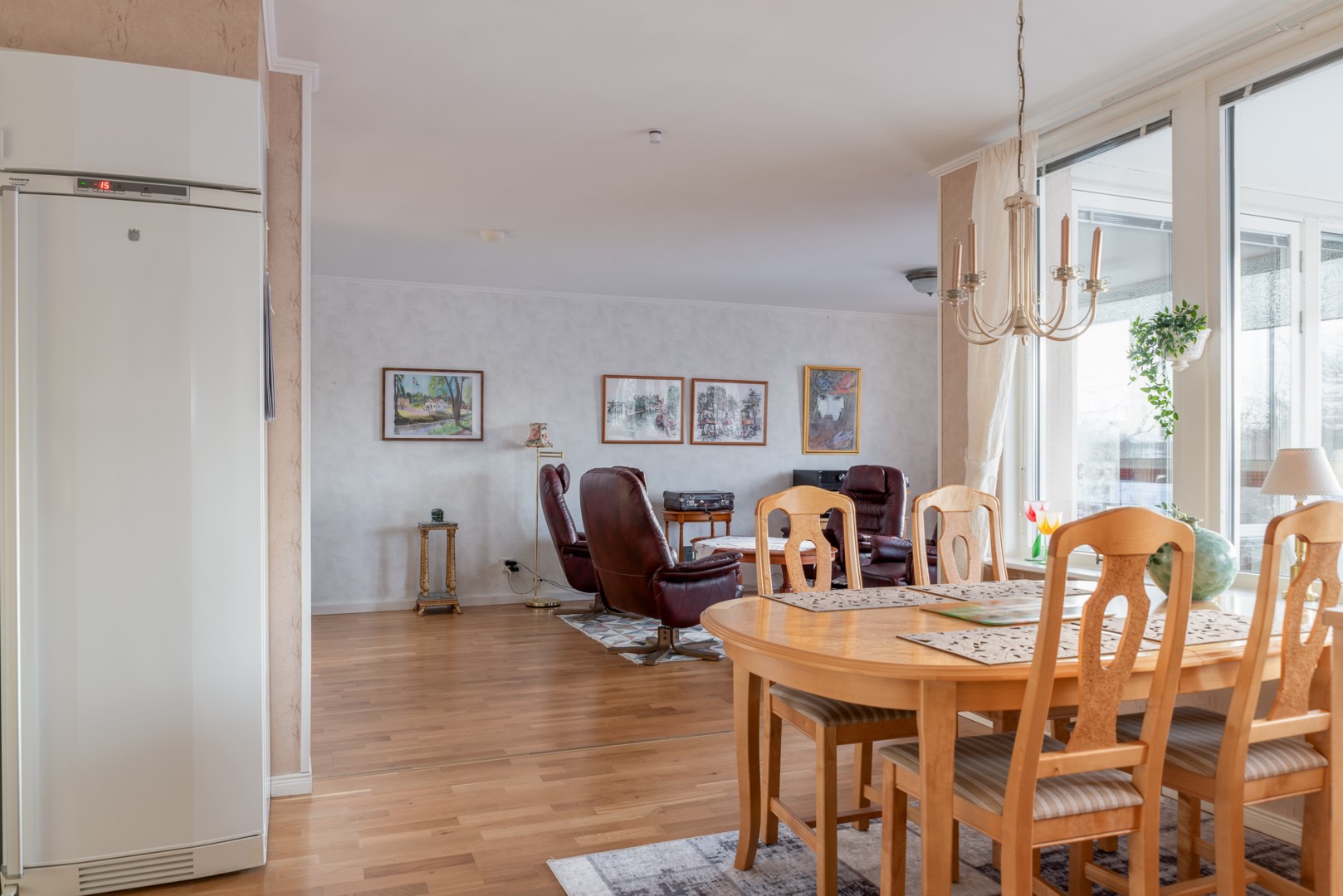 Bostadsbild från Konstnärsvägen 5, Såld i Eriksborg, Västerås