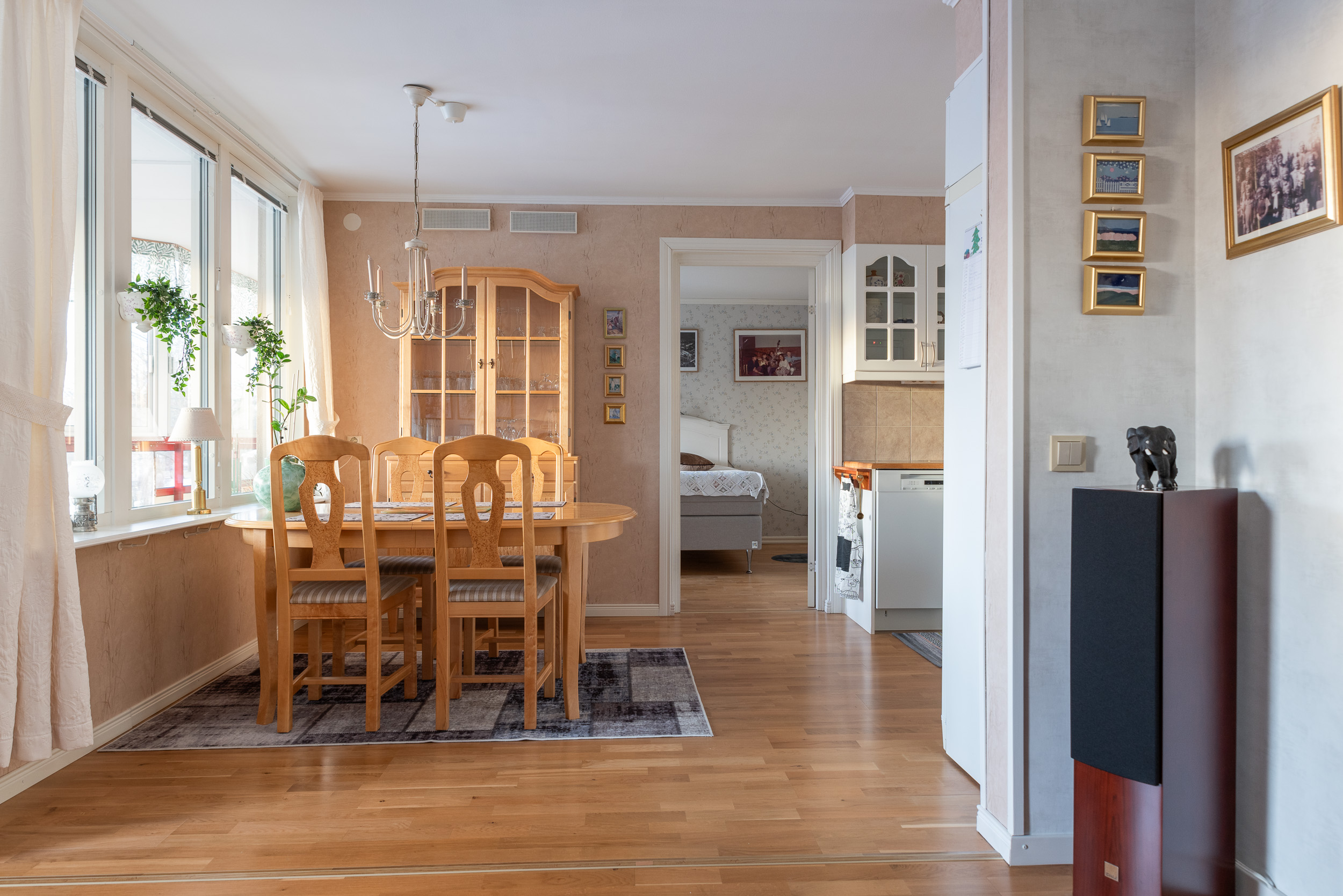 Bostadsbild från Konstnärsvägen 5, Såld i Eriksborg, Västerås