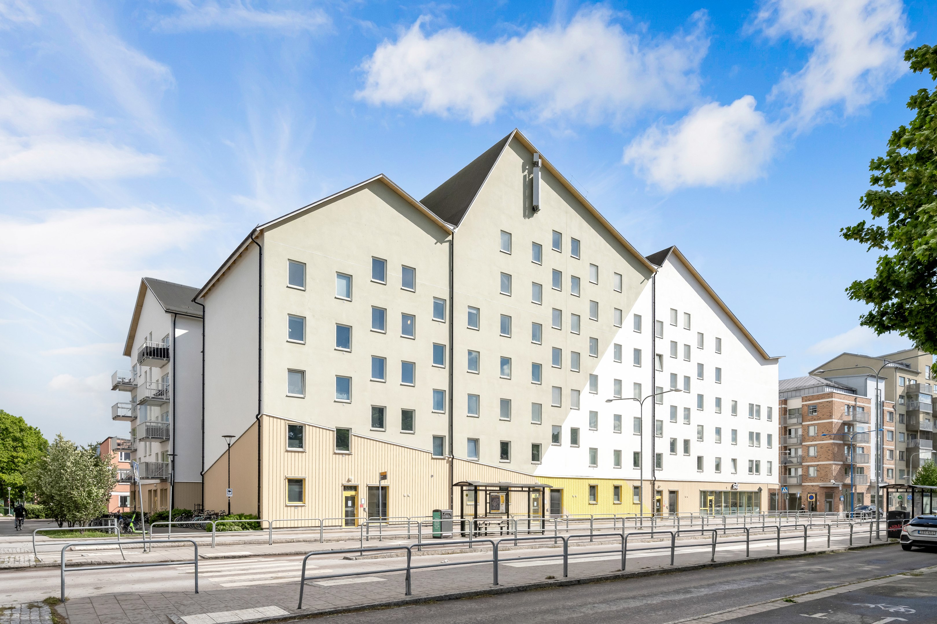 Bostadsbild från Råbyvägen 55G, Till salu i Gränby, Uppsala