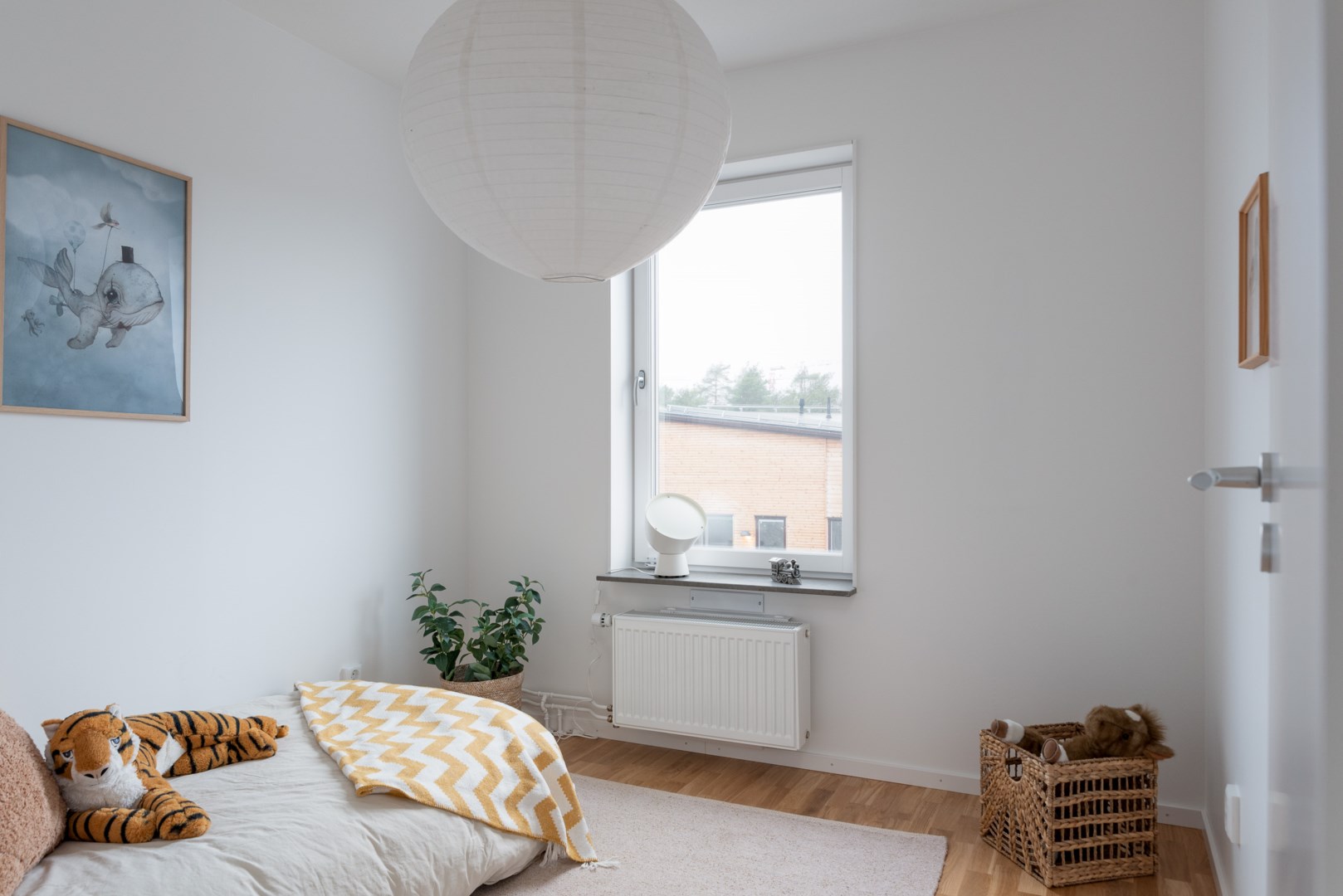 Bostadsbild från Tujagatan 9, Såld i Skiljebo, Västerås