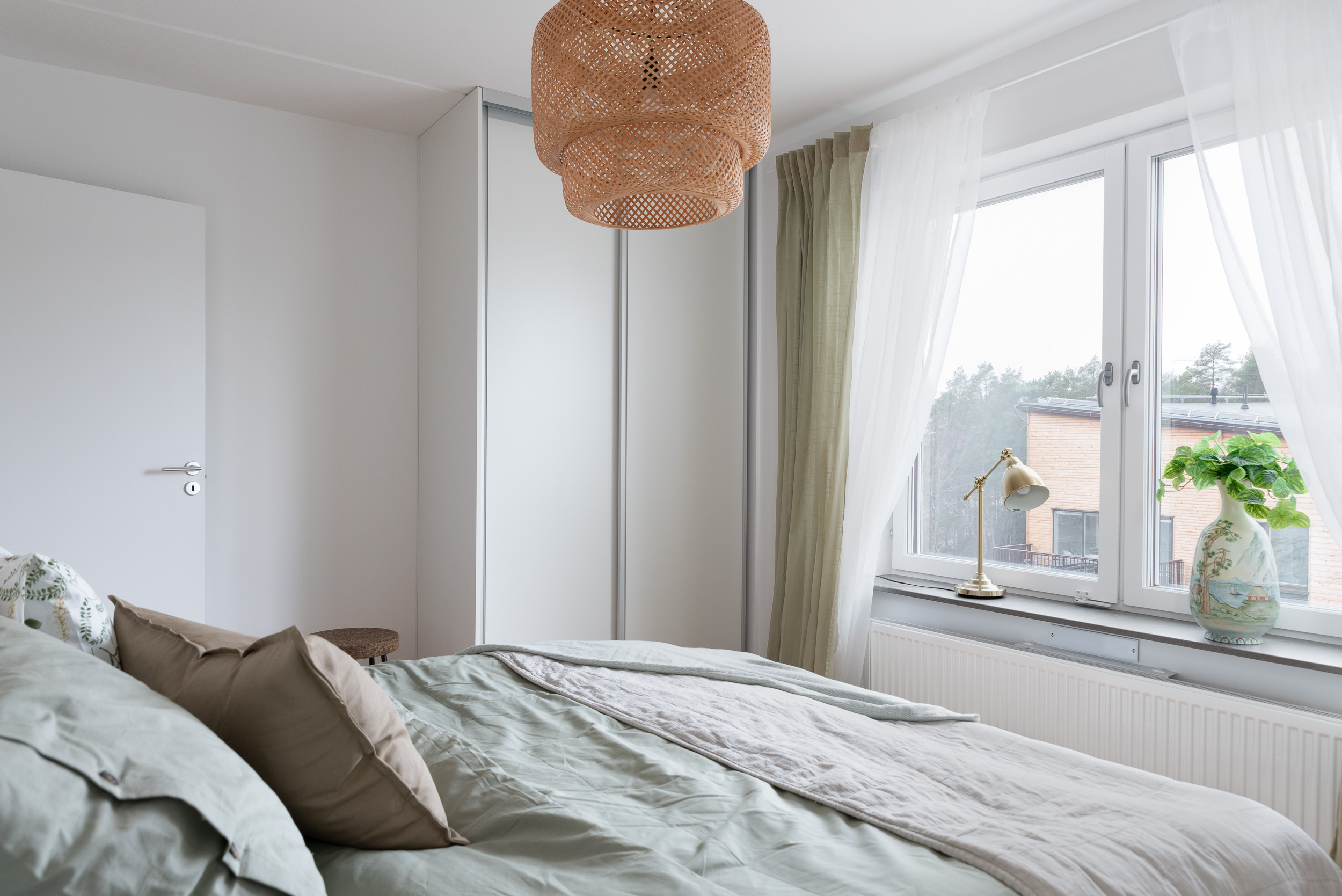 Bostadsbild från Tujagatan 9, Såld i Skiljebo, Västerås