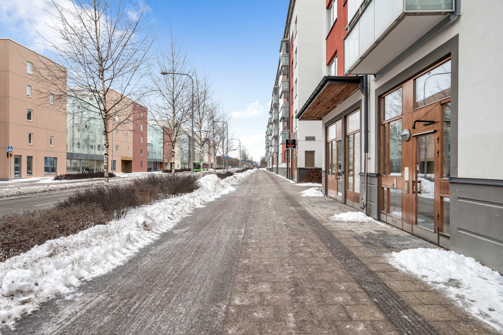 Bostadsbild från Råbyvägen 42B, Såld i Kvarngärdet, Uppsala
