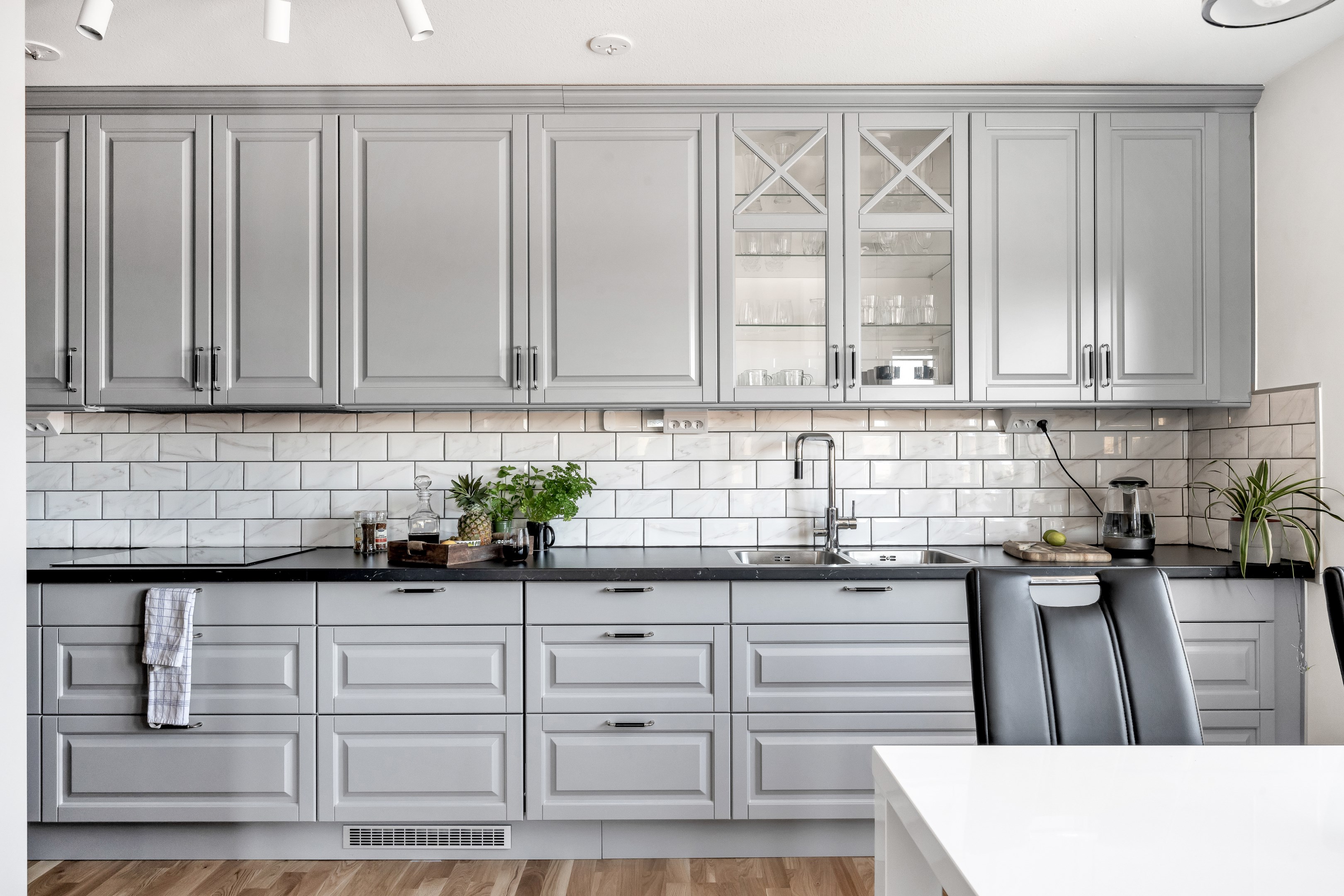 Bostadsbild från Västgötaresan 44, Till salu i Sävja, Uppsala