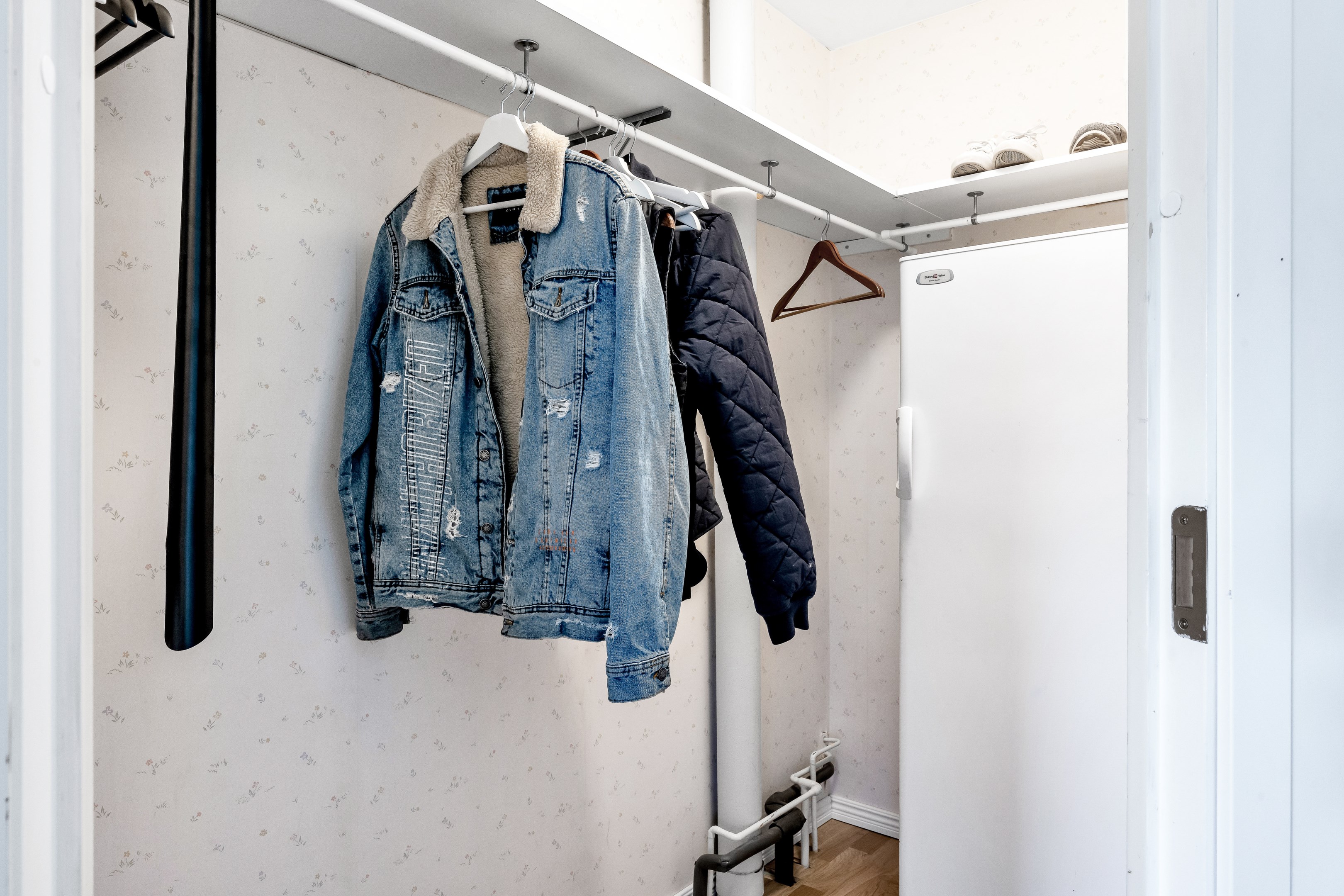 Bostadsbild från Västgötaresan 44, Till salu i Sävja, Uppsala