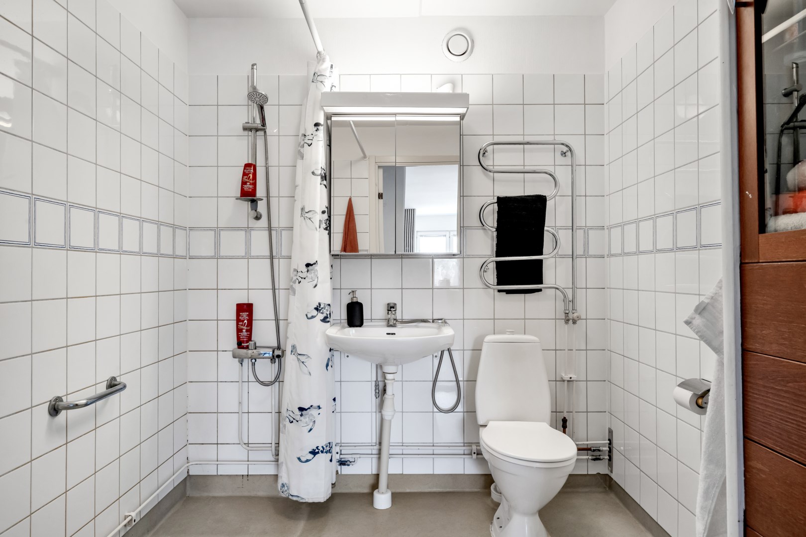 Bostadsbild från Västgötaresan 44, Till salu i Sävja, Uppsala