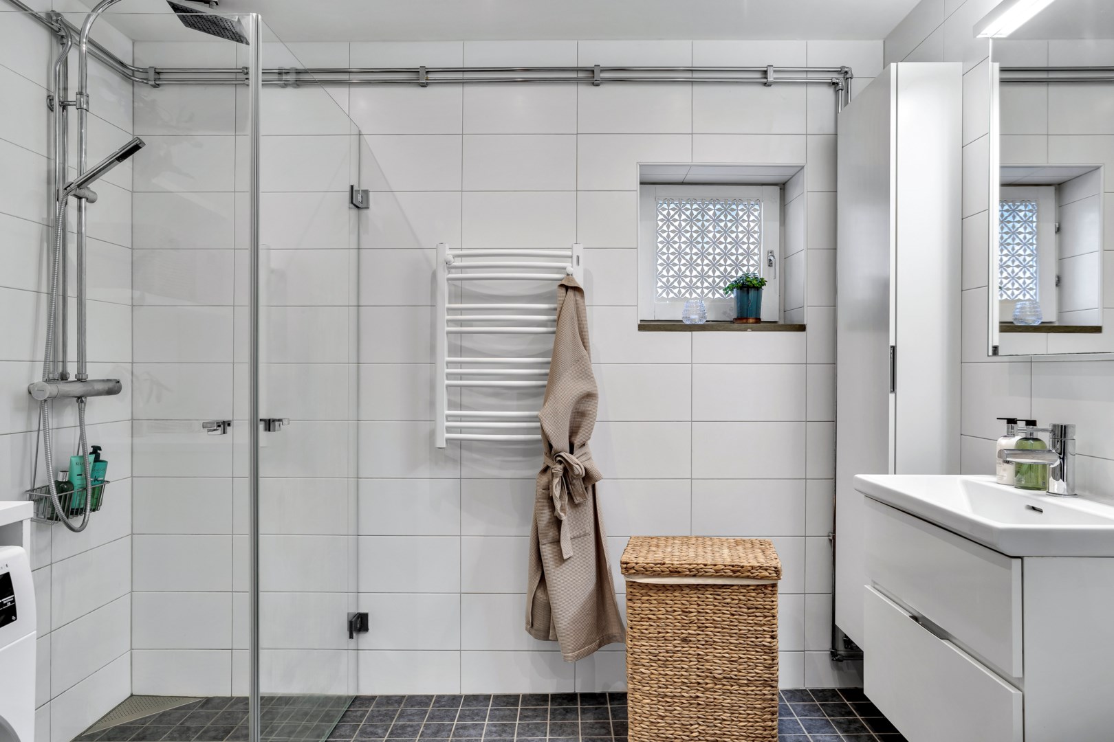 Bostadsbild från Hamnesplanaden 4A, Såld i Centrum, Uppsala