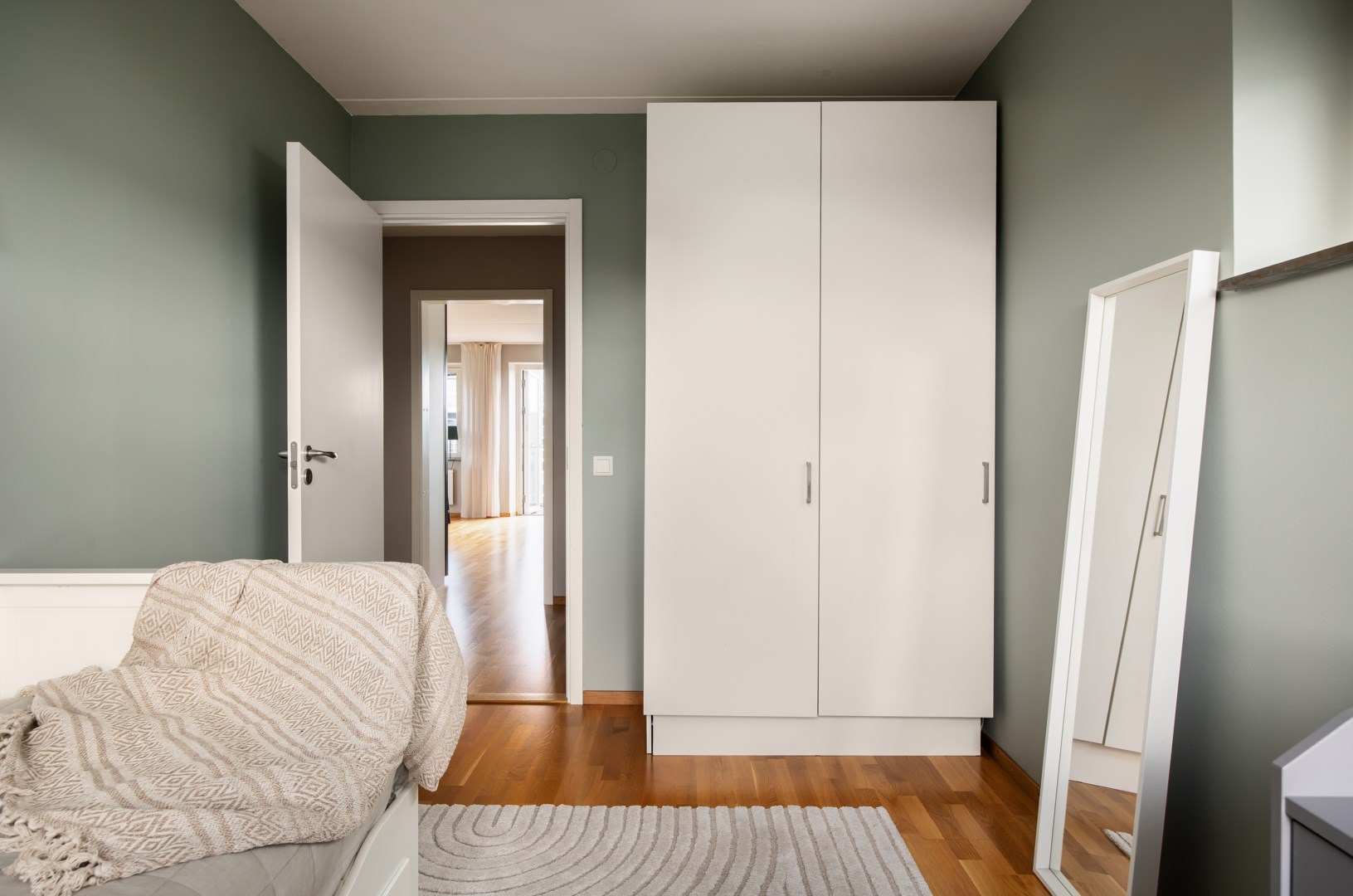 Bostadsbild från Tollare torg 2, Till salu i Tollare, Nacka