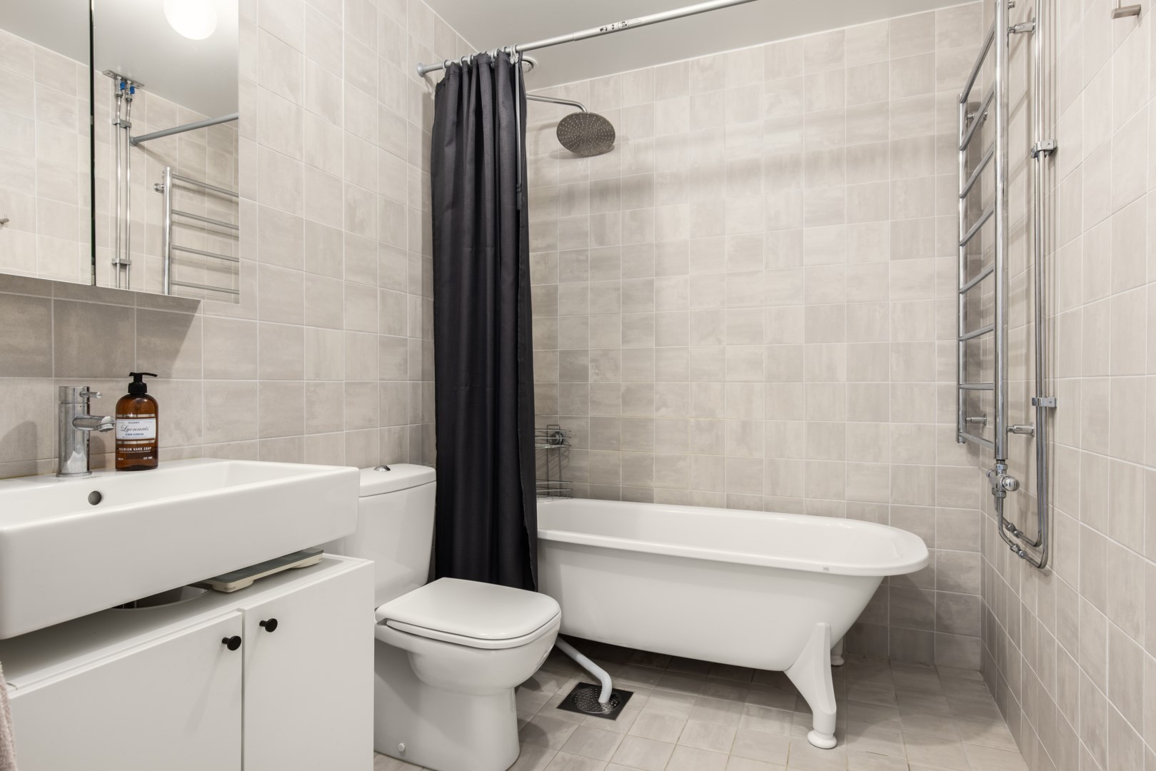 Bostadsbild från Tollarevägen 55, Till salu i Tollare, Nacka