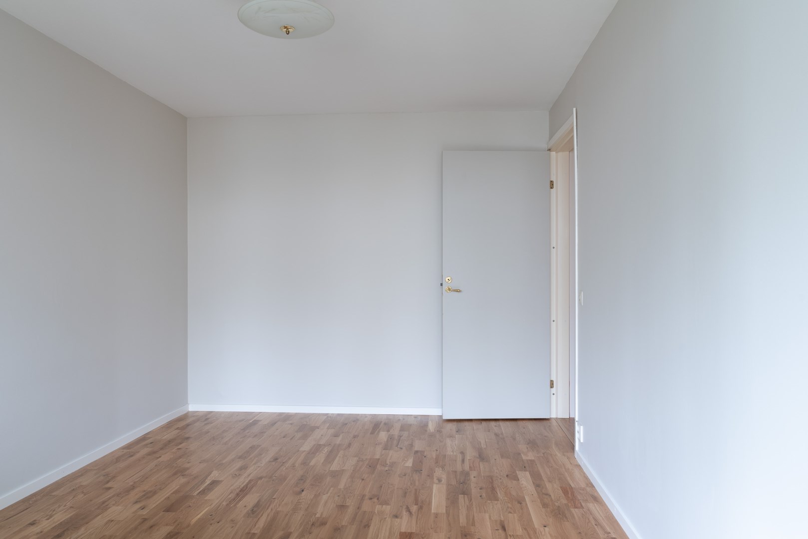 Bostadsbild från Släggkastargatan 11, Såld i Rönnby, Västerås