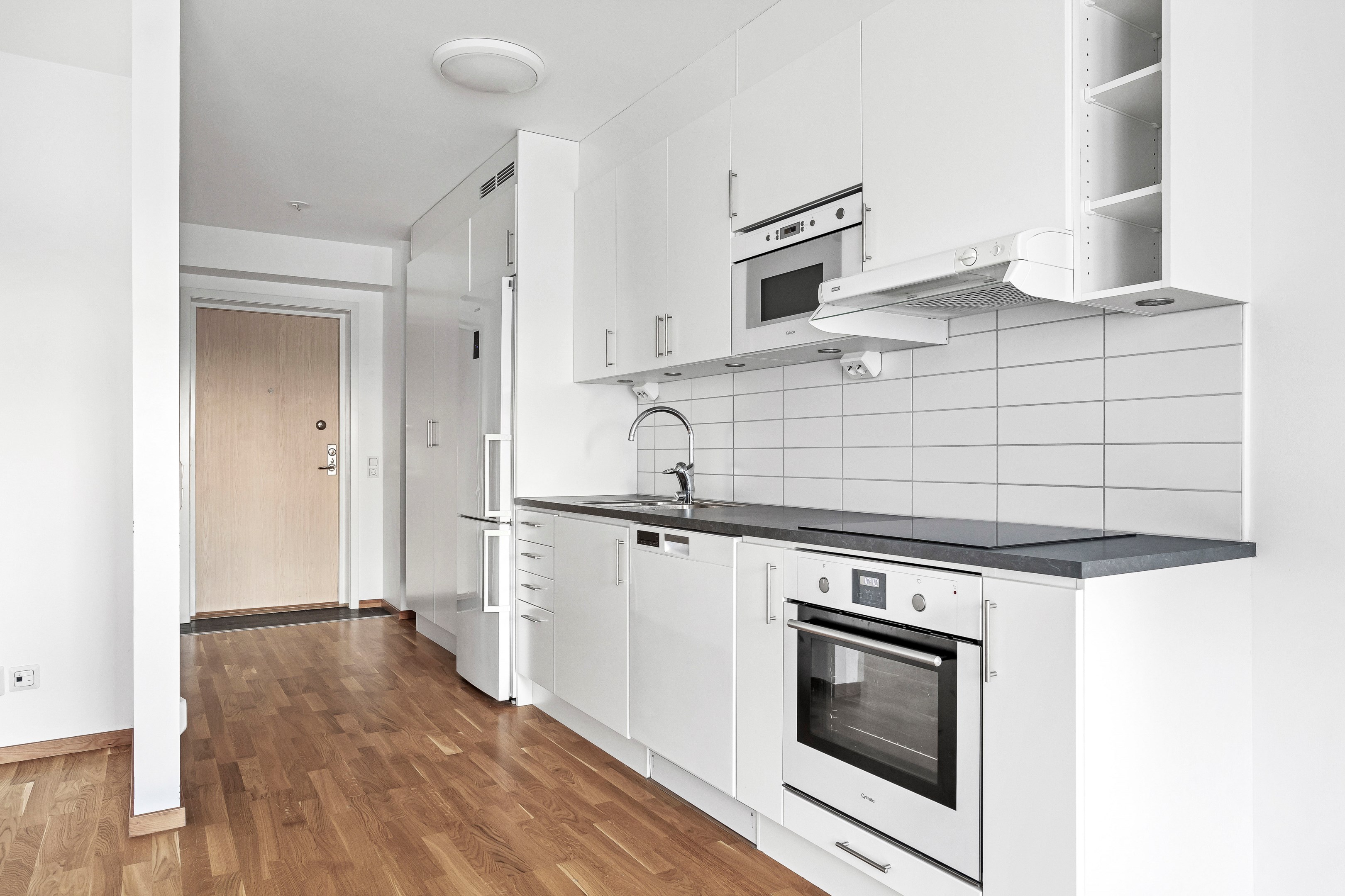 Bostadsbild från Råbyvägen 55E, Till salu i Gränby, Uppsala