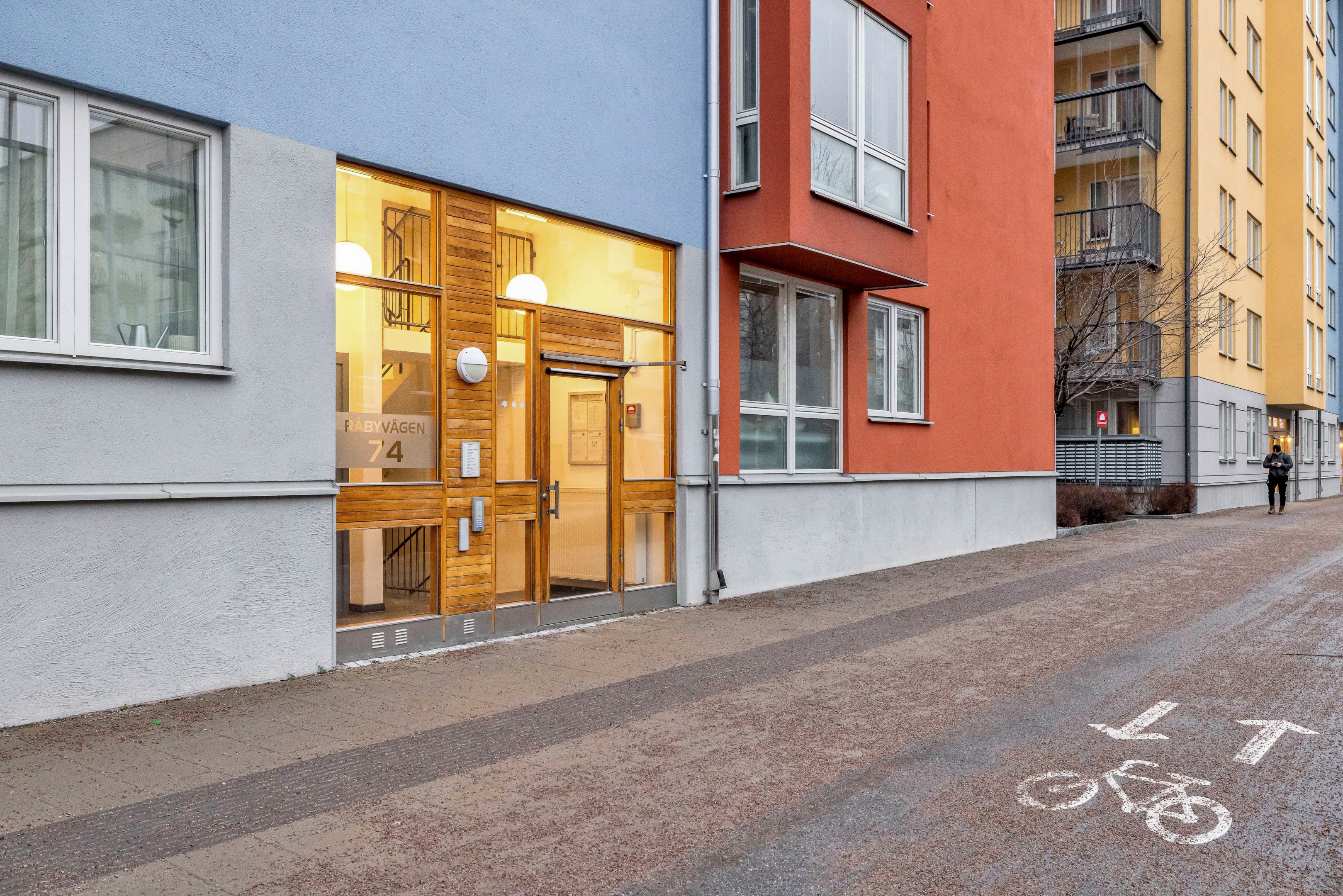 Bostadsbild från Råbyvägen 74, Såld i Kapellgärdet, Uppsala