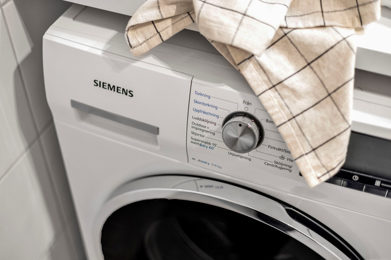 Bostadsbild från Råbyvägen 74, Såld i Kapellgärdet, Uppsala