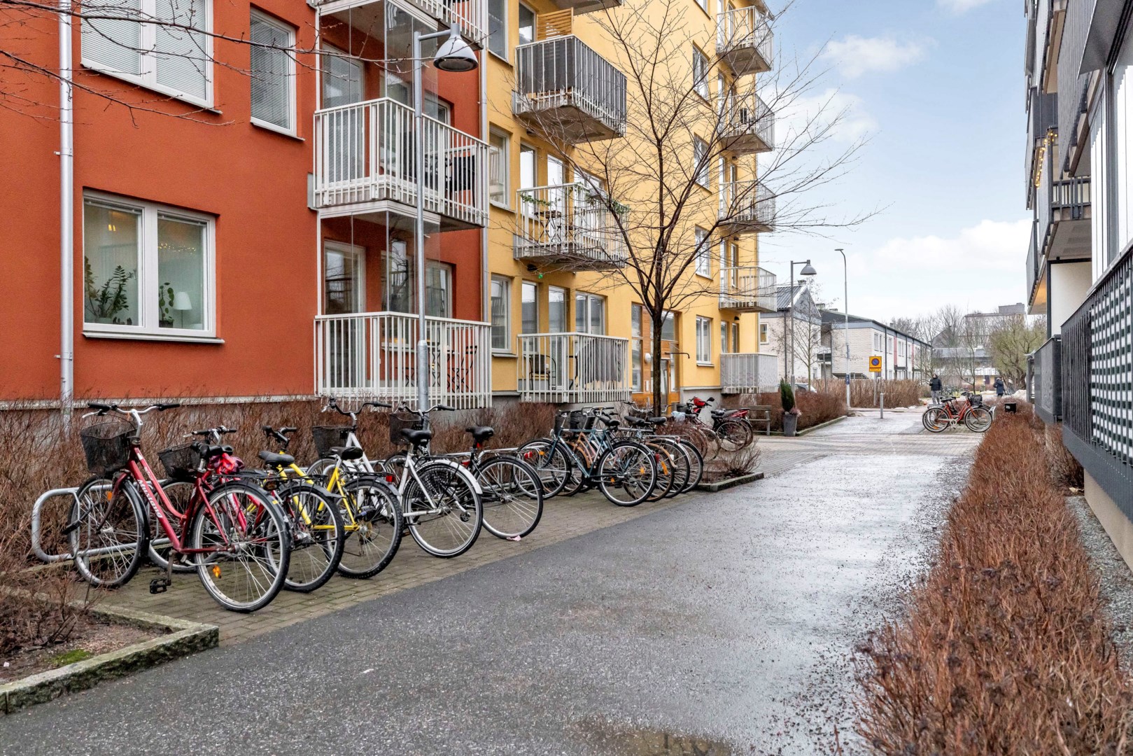 Bostadsbild från Råbyvägen 74, Såld i Kapellgärdet, Uppsala