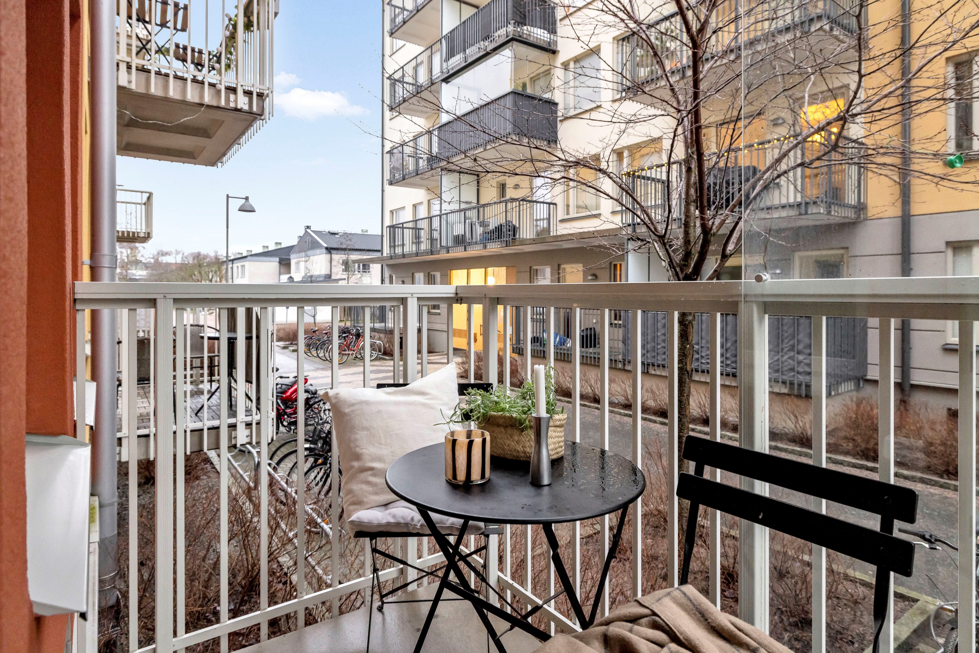 Bostadsbild från Råbyvägen 74, Såld i Kapellgärdet, Uppsala