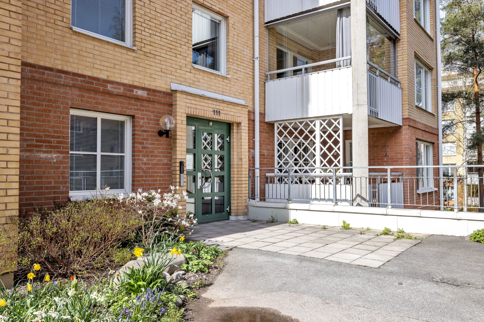 Bostadsbild från Stenbrohultsvägen 111, Såld i Sävja, Uppsala