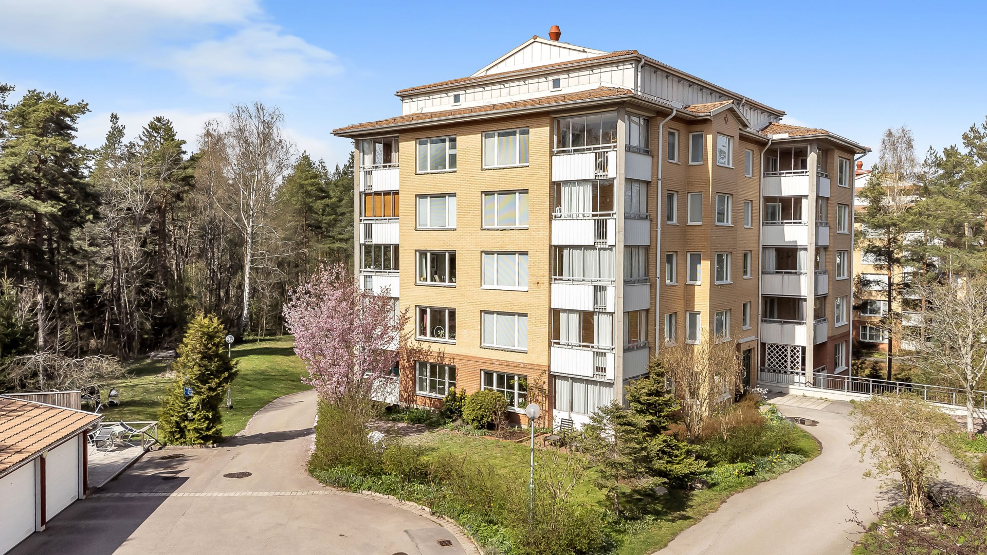 Bostadsbild från Stenbrohultsvägen 111, Såld i Sävja, Uppsala