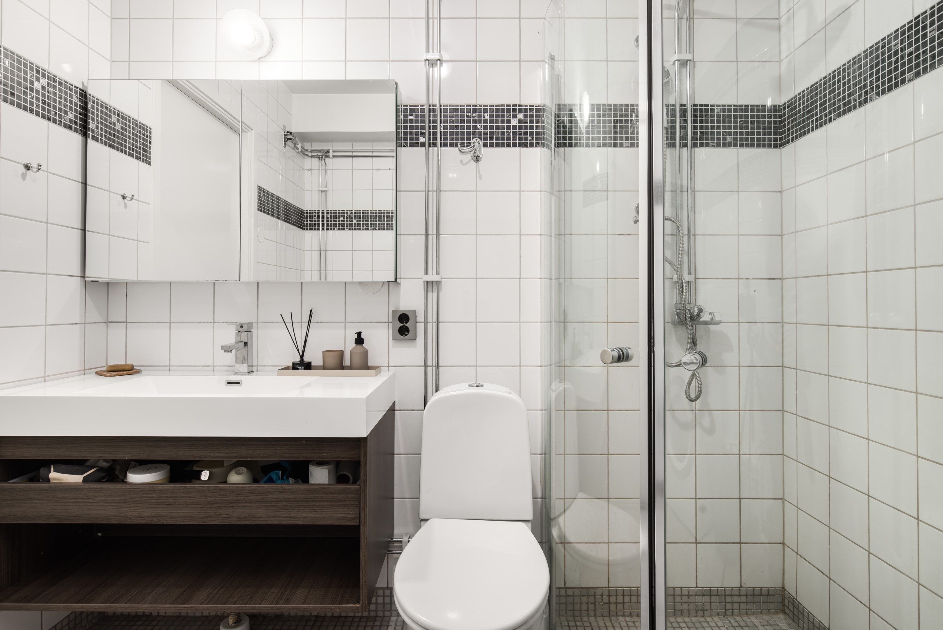 Bostadsbild från Järla Gårdsväg 23, Såld i Järla sjö, Nacka