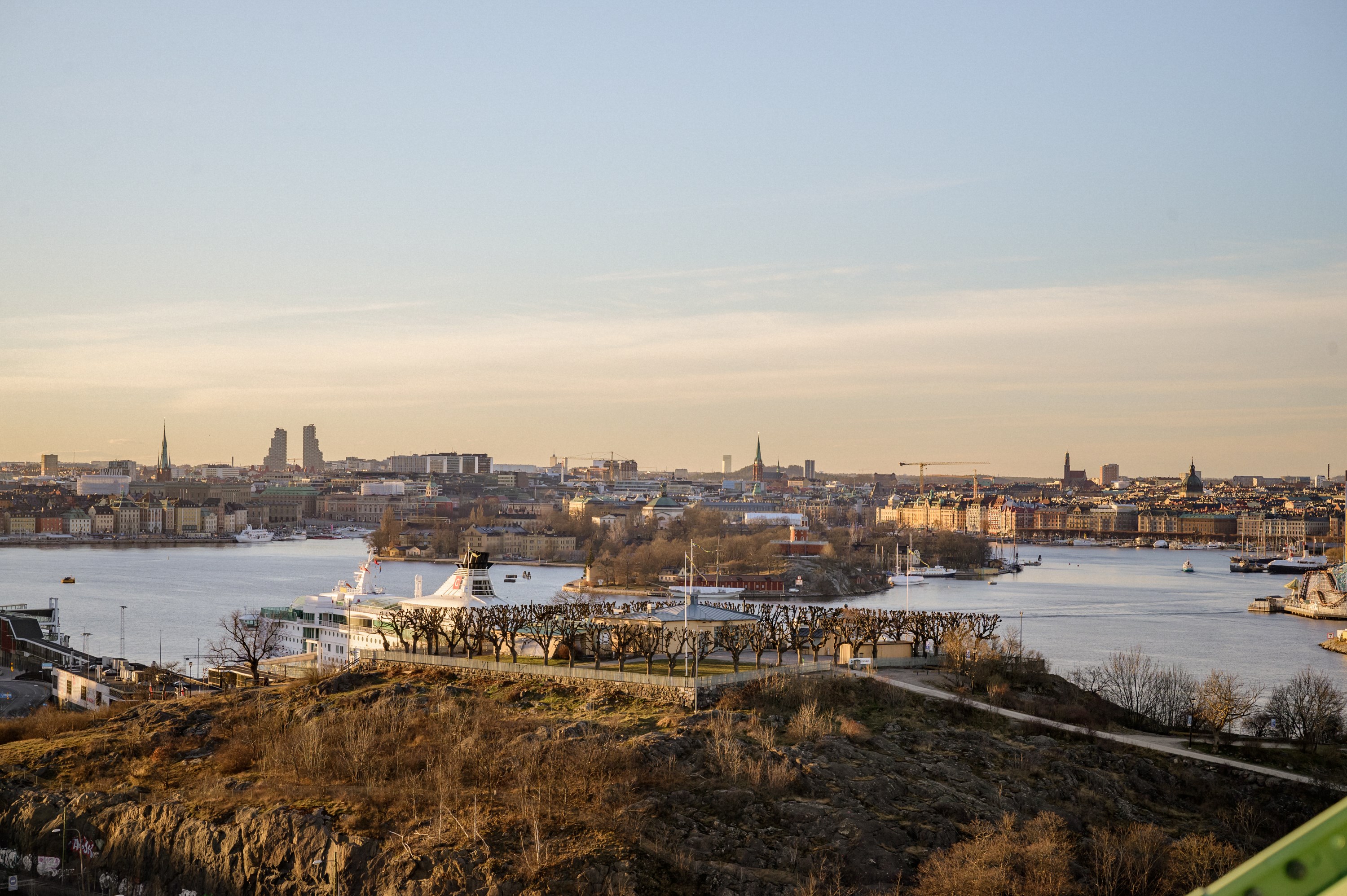 Utsikt över Fåfängan och city...