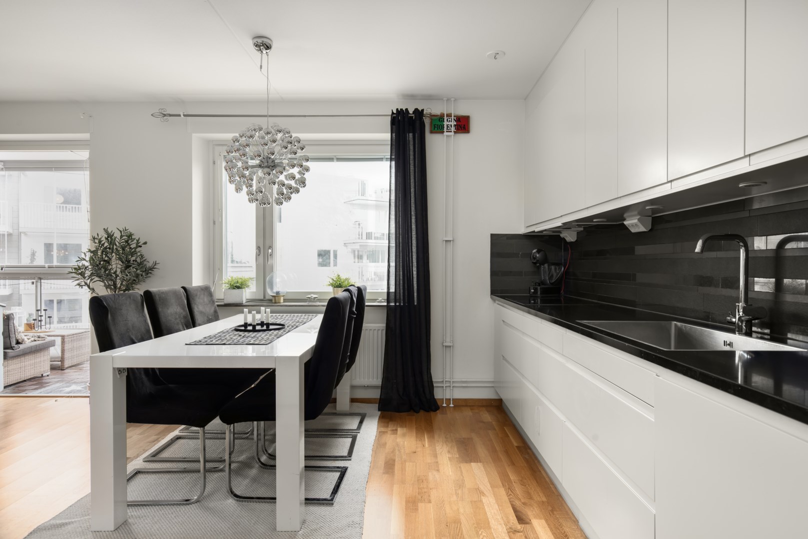 Bostadsbild från Tollare torg 2, Till salu i Tollare, Nacka