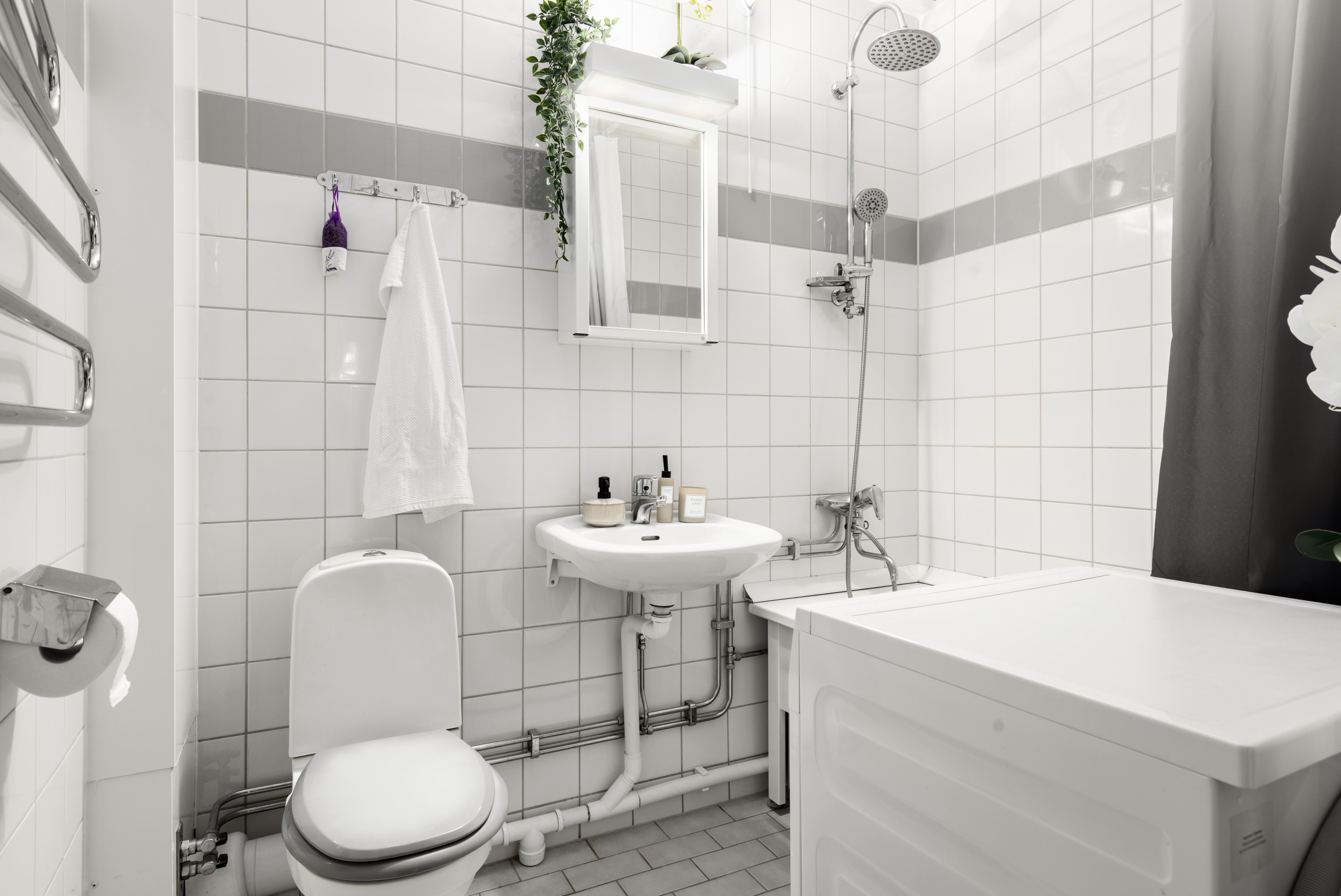 Bostadsbild från Skarpövägen 51, Till salu i Västra Orminge, Nacka