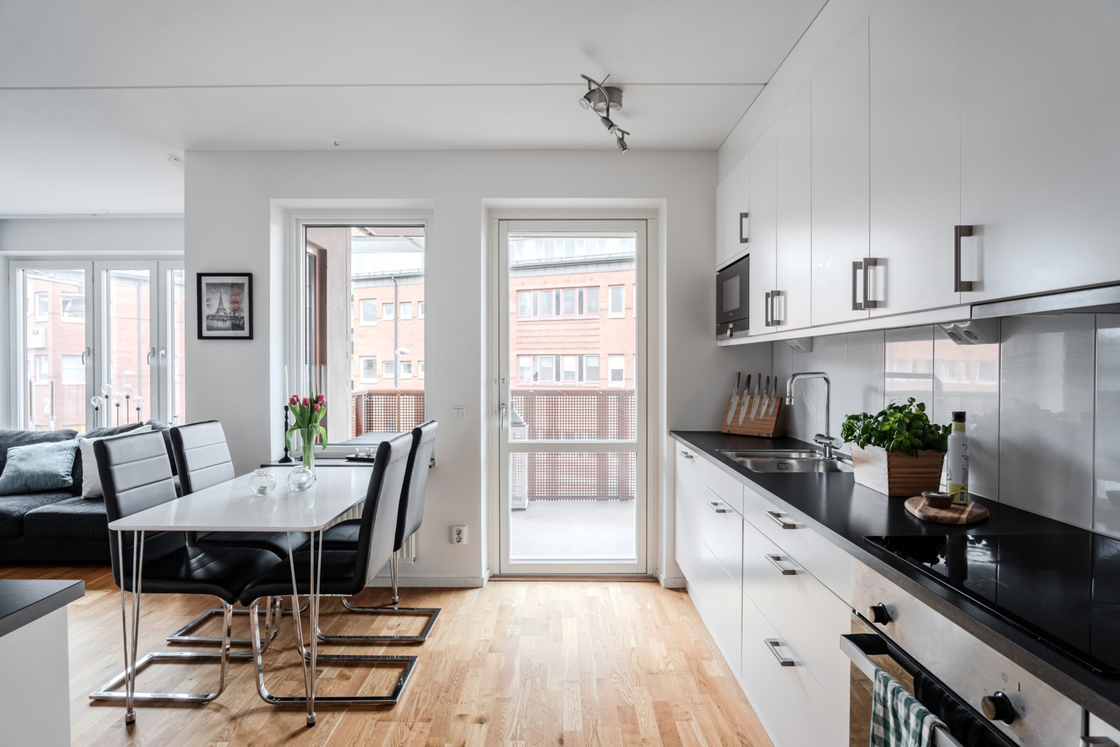 Bostadsbild från Ljusbärargatan 5, Såld i Kapellgärdet, Uppsala