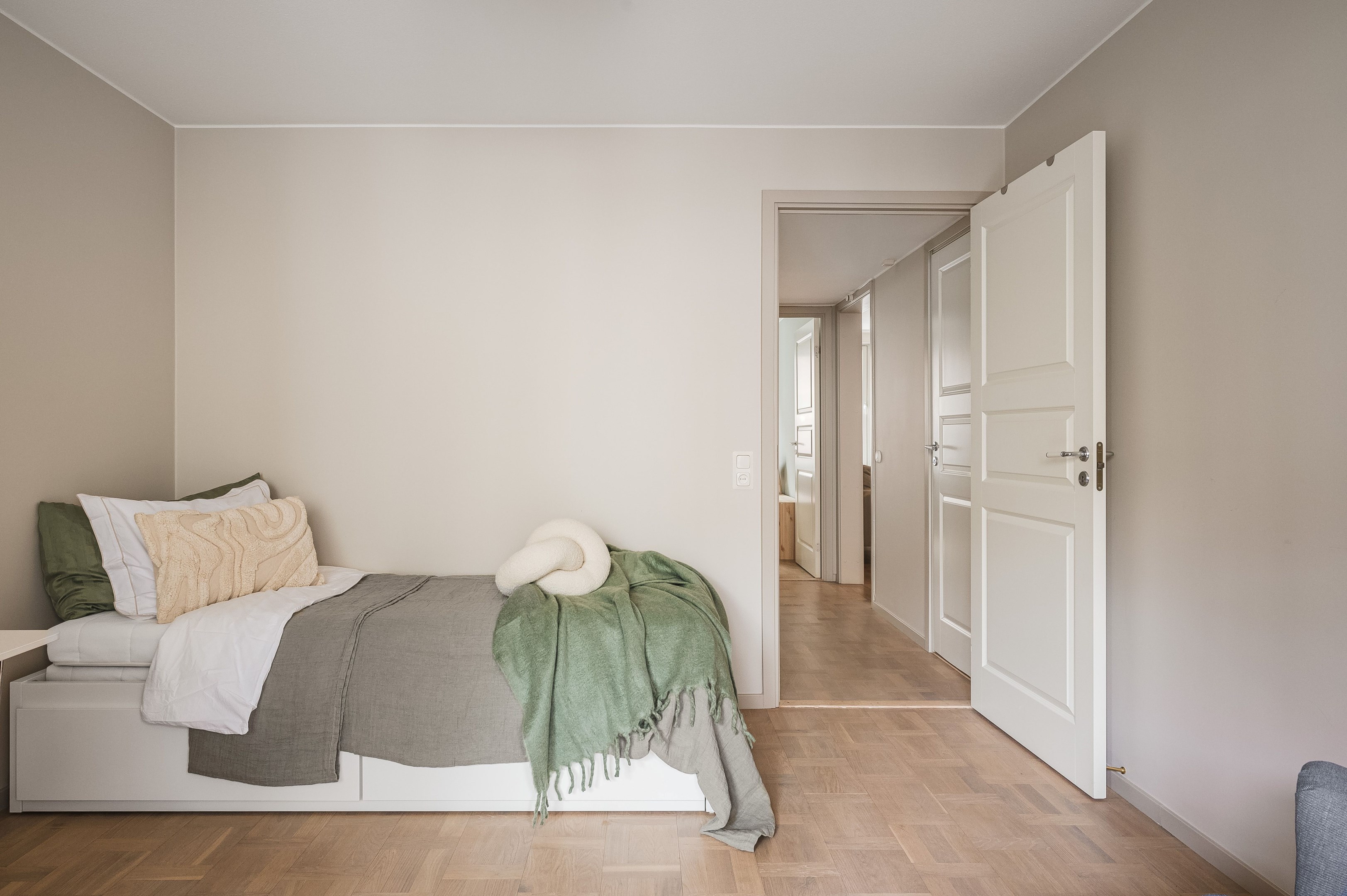 Bostadsbild från Karlavägen 8, Såld i Östermalm, Stockholm