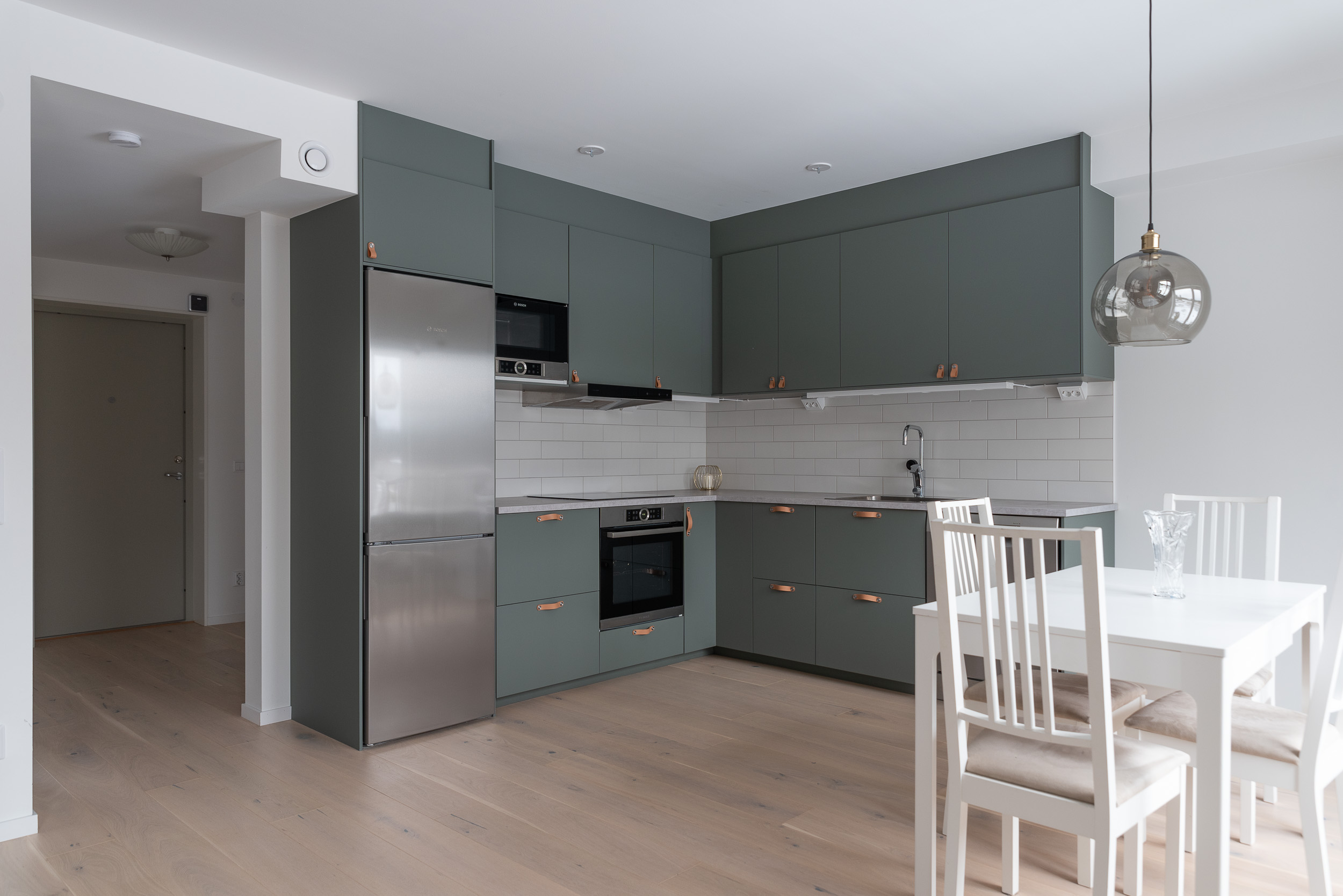 Bostadsbild från Jordgubbsvägen 20D, Såld i Södra Källtorp, Västerås