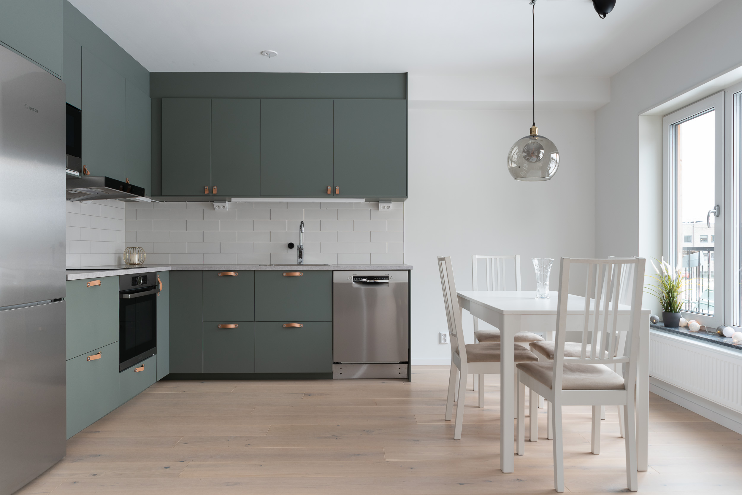 Bostadsbild från Jordgubbsvägen 20D, Såld i Södra Källtorp, Västerås