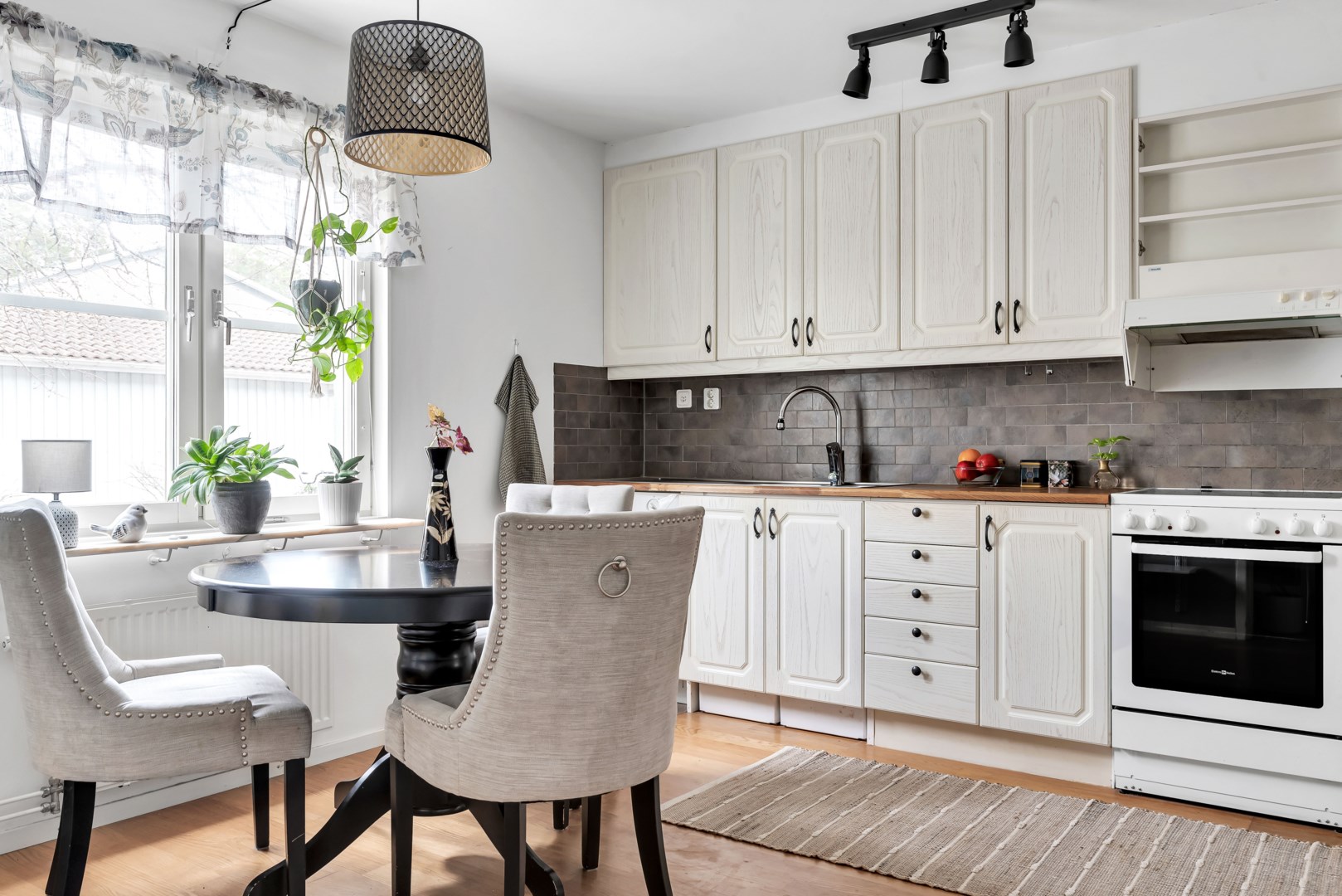 Bostadsbild från Eksoppsvägen 35, Såld i Norby, Uppsala