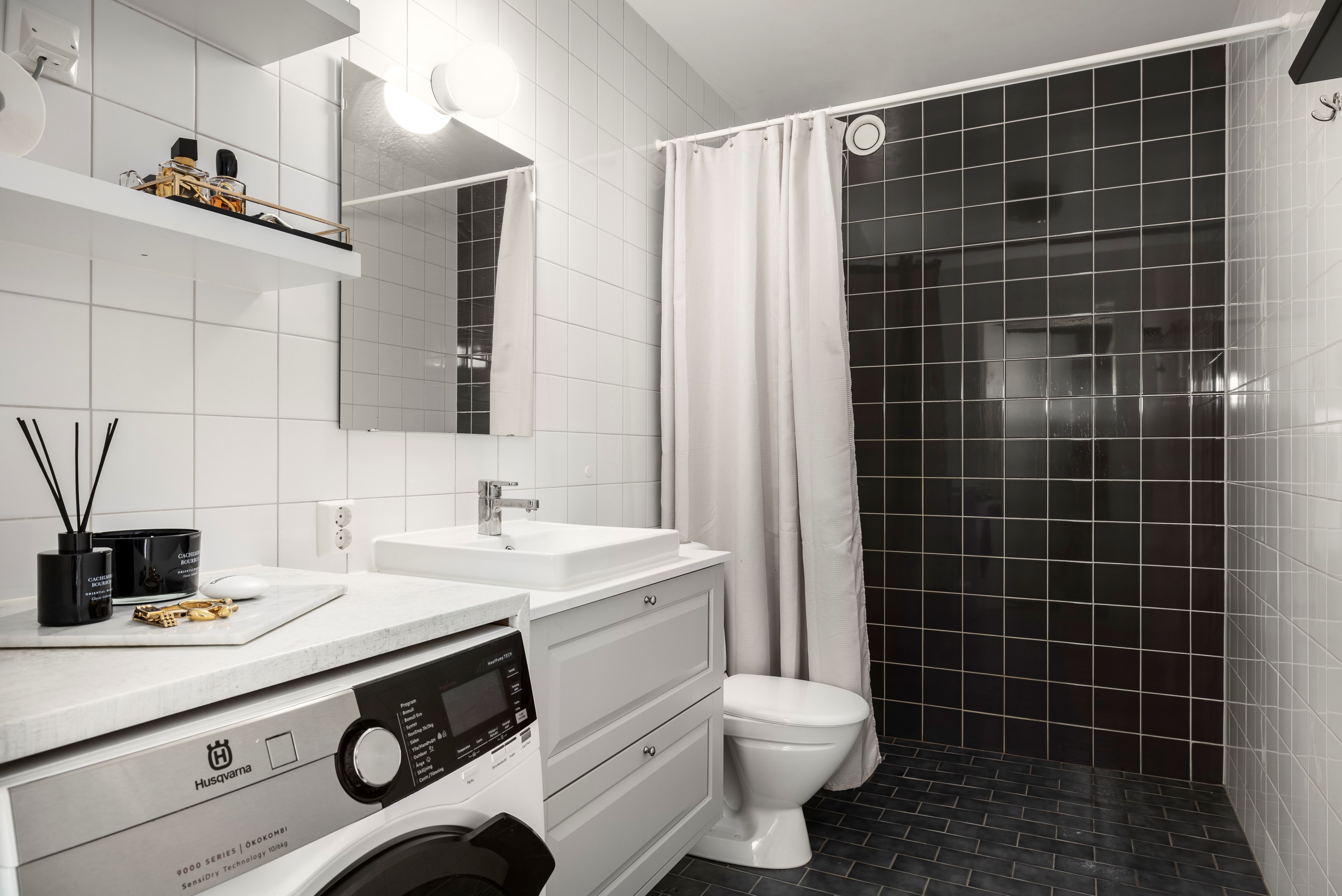 Bostadsbild från Gamla Södertäljevägen 6, Såld i Fruängen, Stockholm