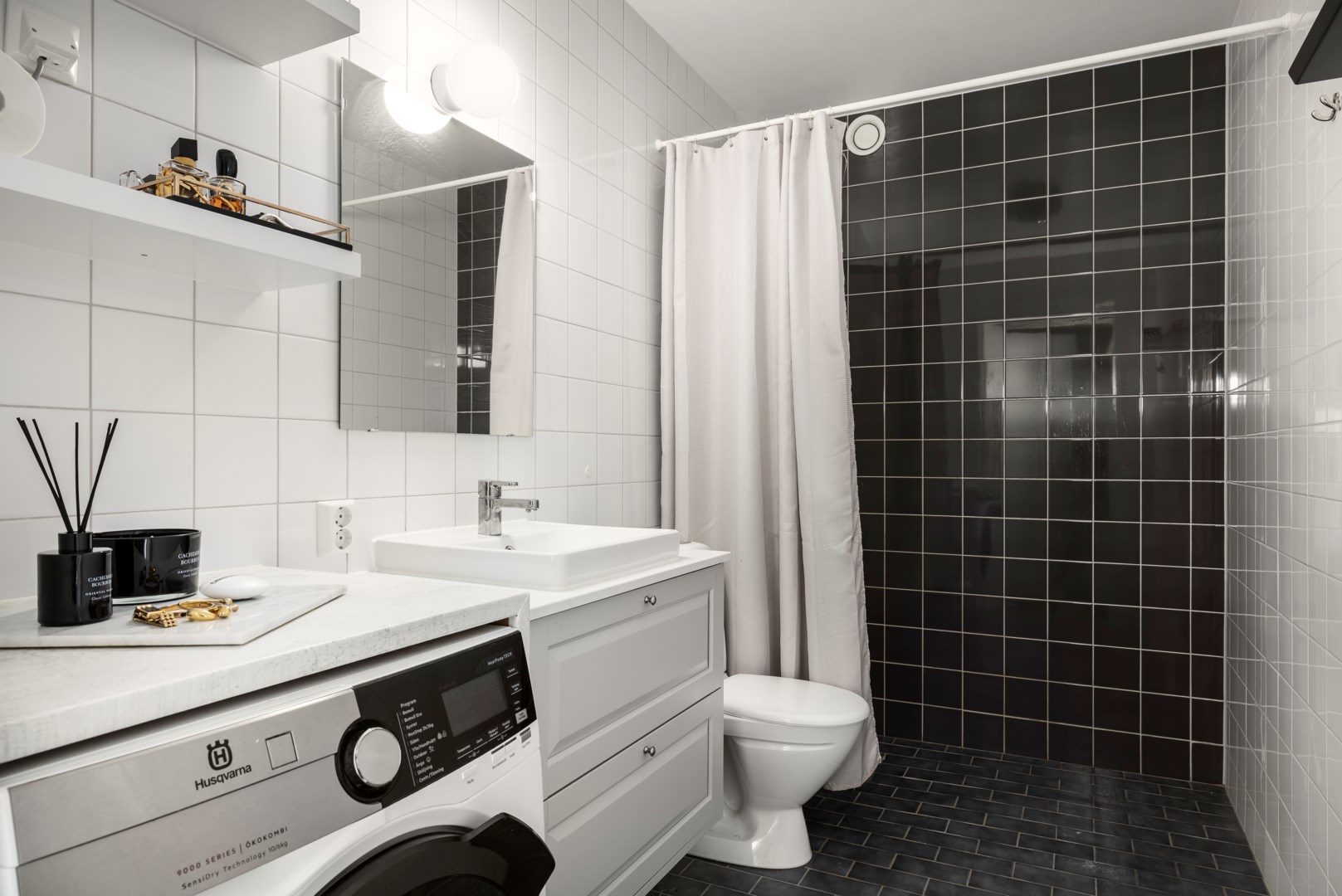 Bostadsbild från Gamla Södertäljevägen 6, Såld i Fruängen, Stockholm