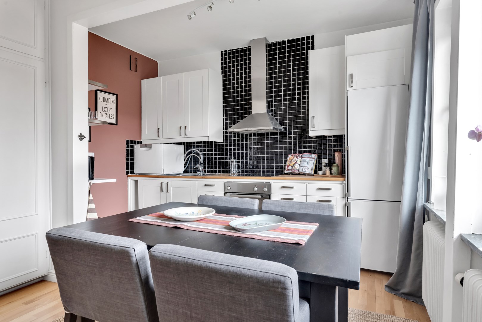 Bostadsbild från Svartbäcksgatan 72A, Såld i Svartbäcken, Uppsala