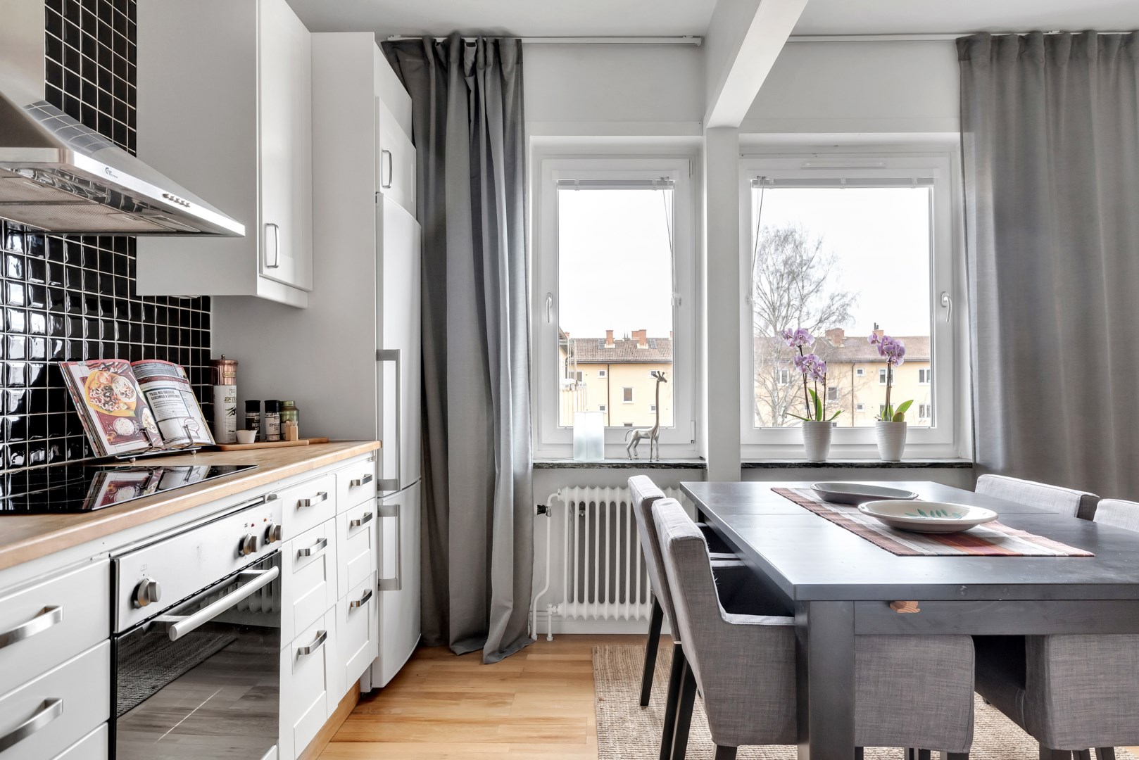 Bostadsbild från Svartbäcksgatan 72A, Såld i Svartbäcken, Uppsala