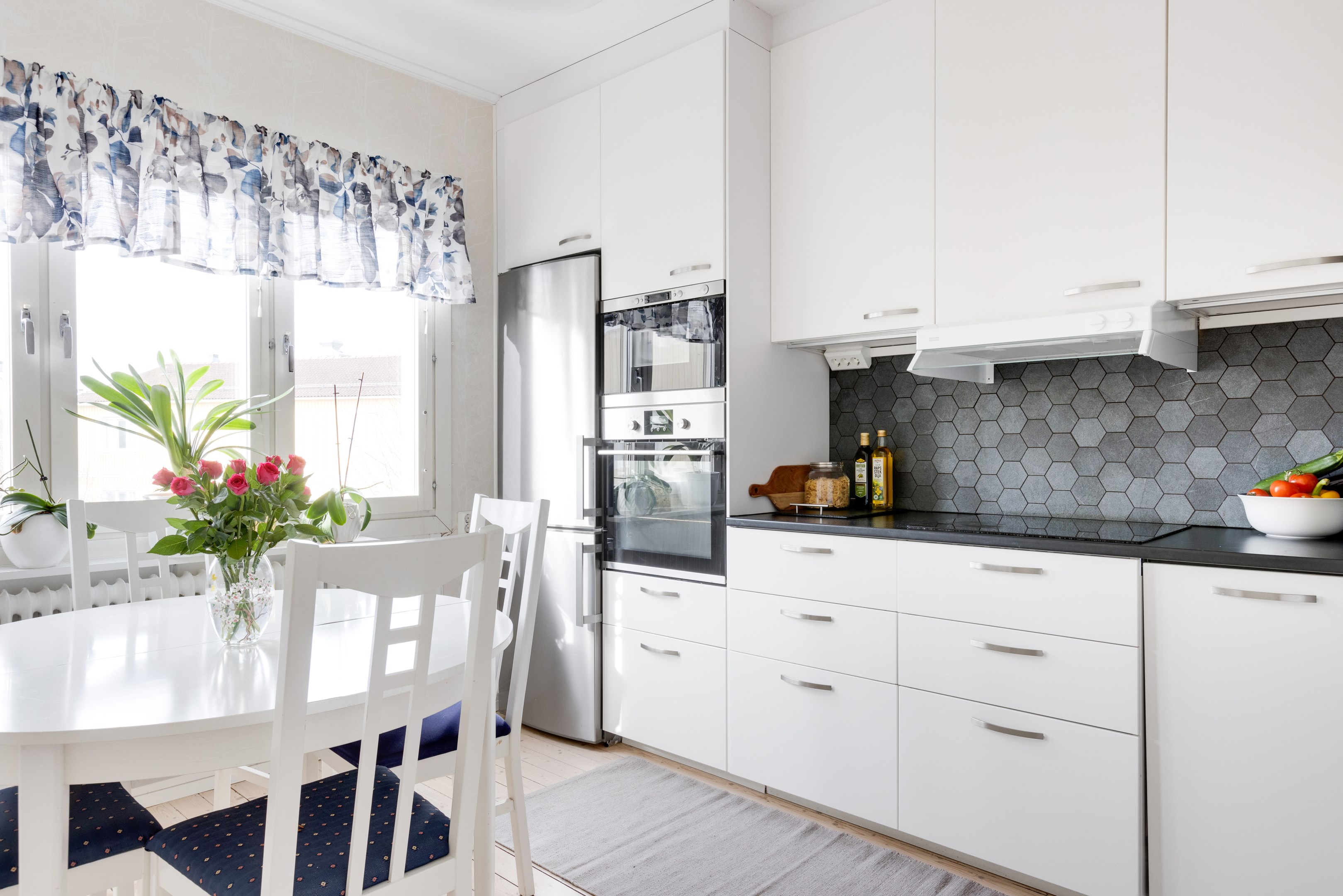 Bostadsbild från Ymergatan 36 A, Såld i Fålhagen, Uppsala