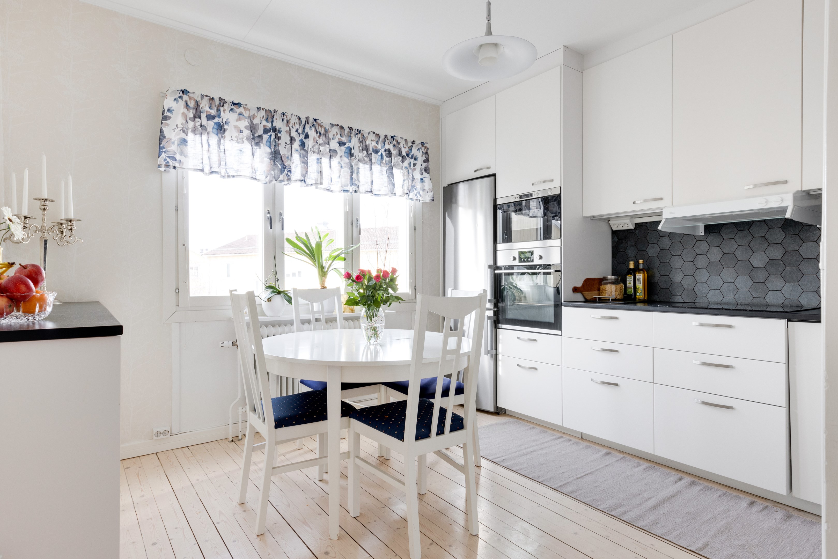 Bostadsbild från Ymergatan 36 A, Såld i Fålhagen, Uppsala